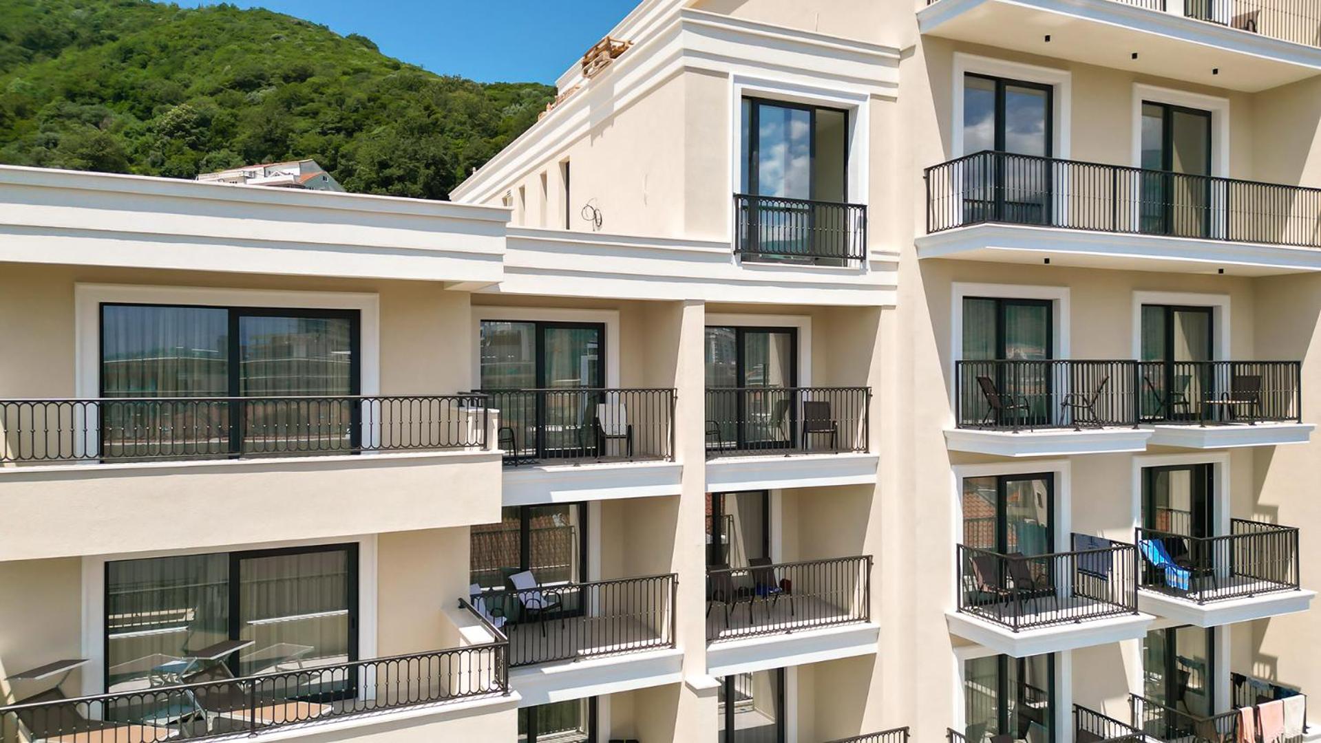 Standard Double or Twin Room with Balcony - Photo 2