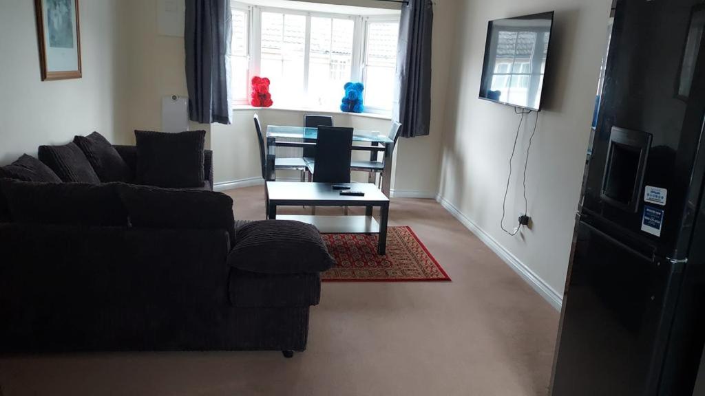 Two-Bedroom House photo 2