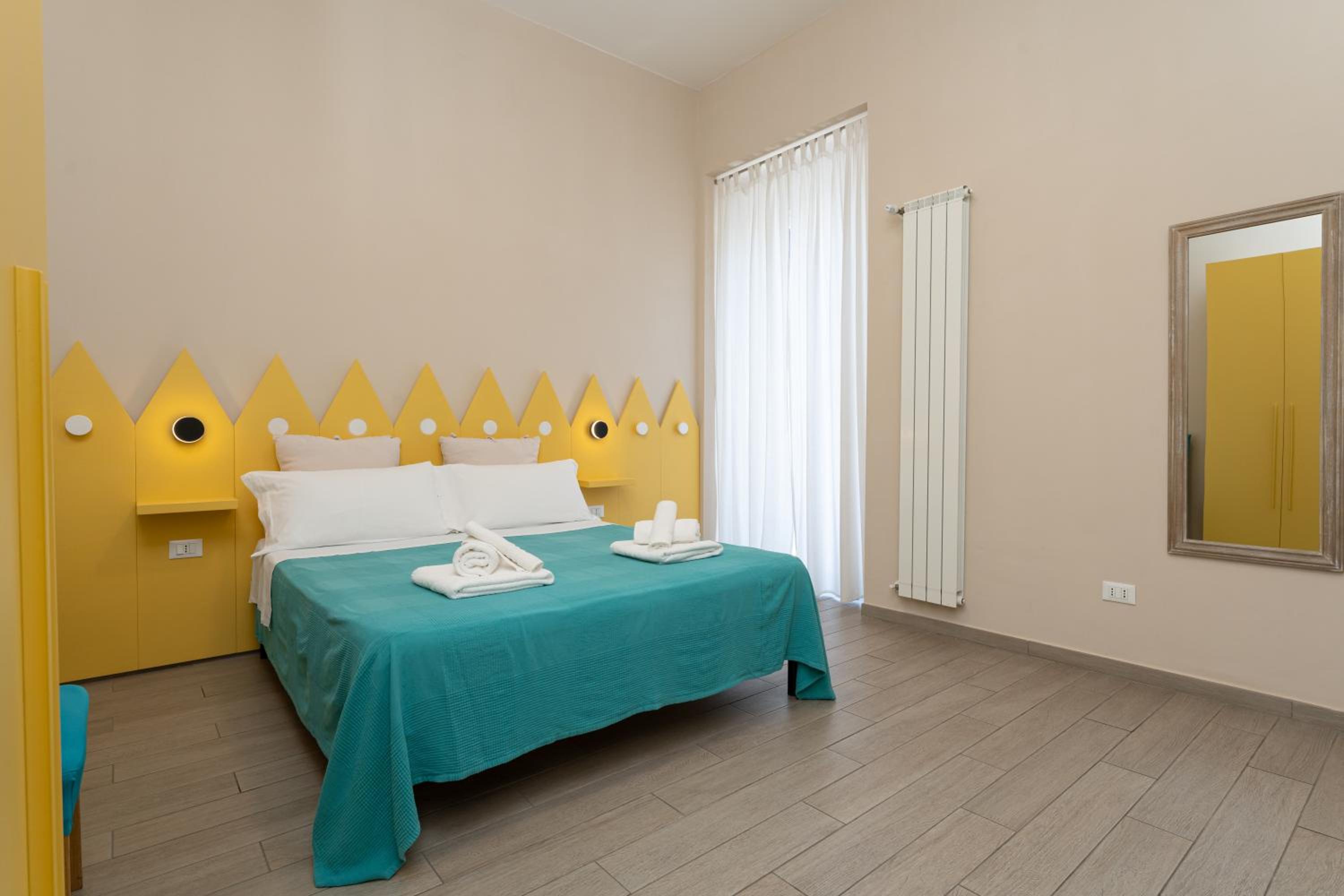 Family Room with Private Bathroom - Photo 14