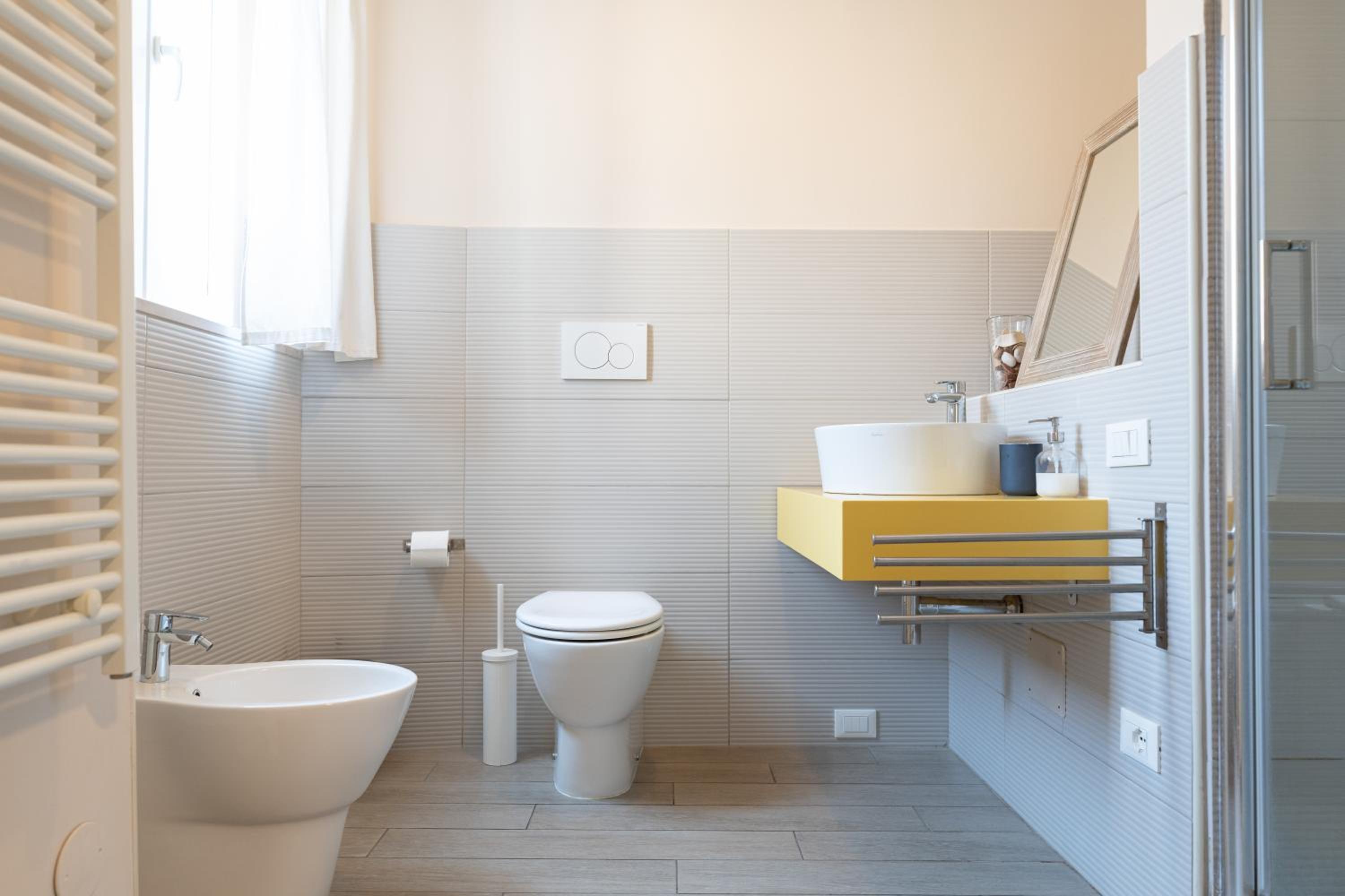 Family Room with Private Bathroom - Photo 16