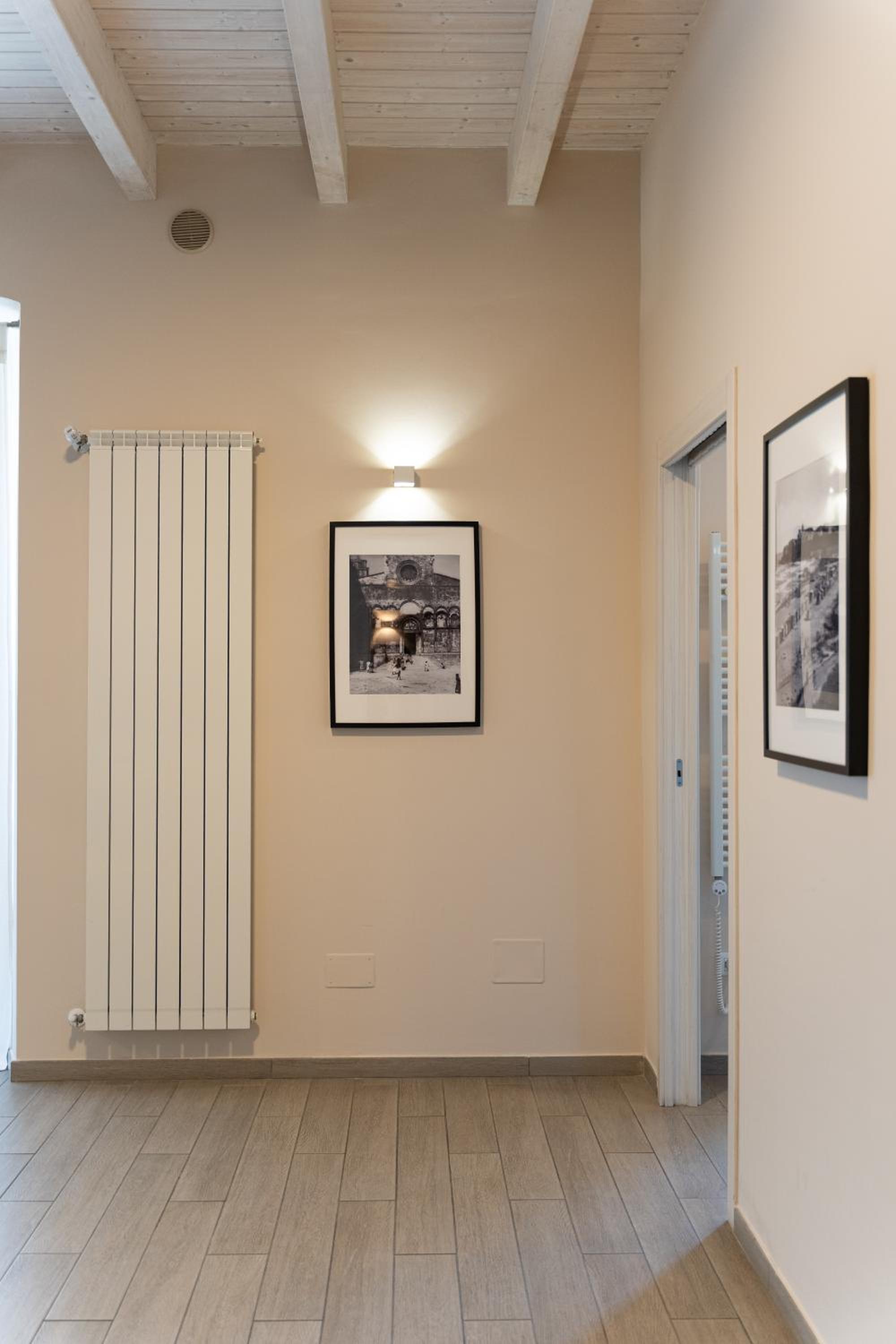 Family Room with Private Bathroom - Photo 8
