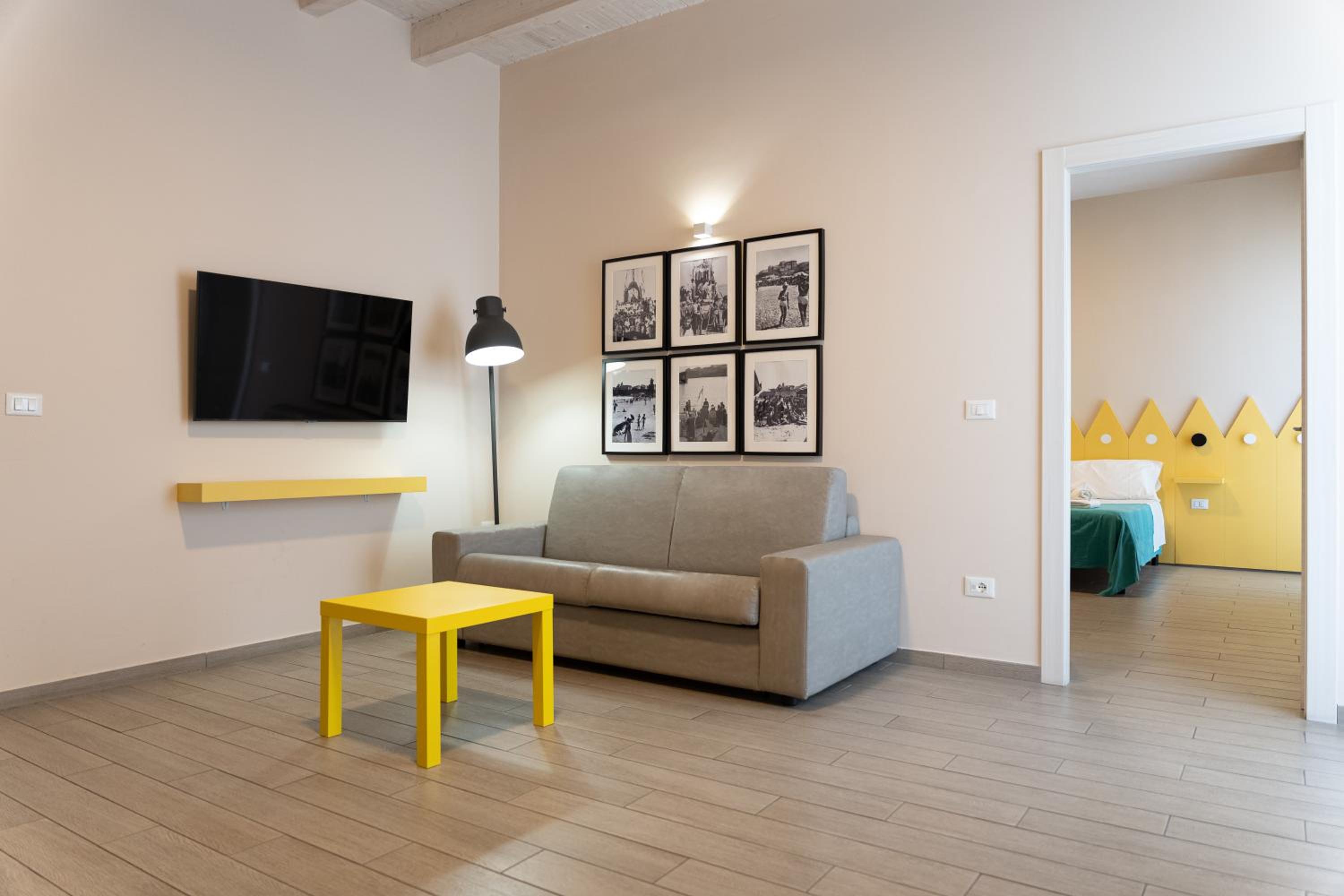 Family Room with Private Bathroom - Photo 1