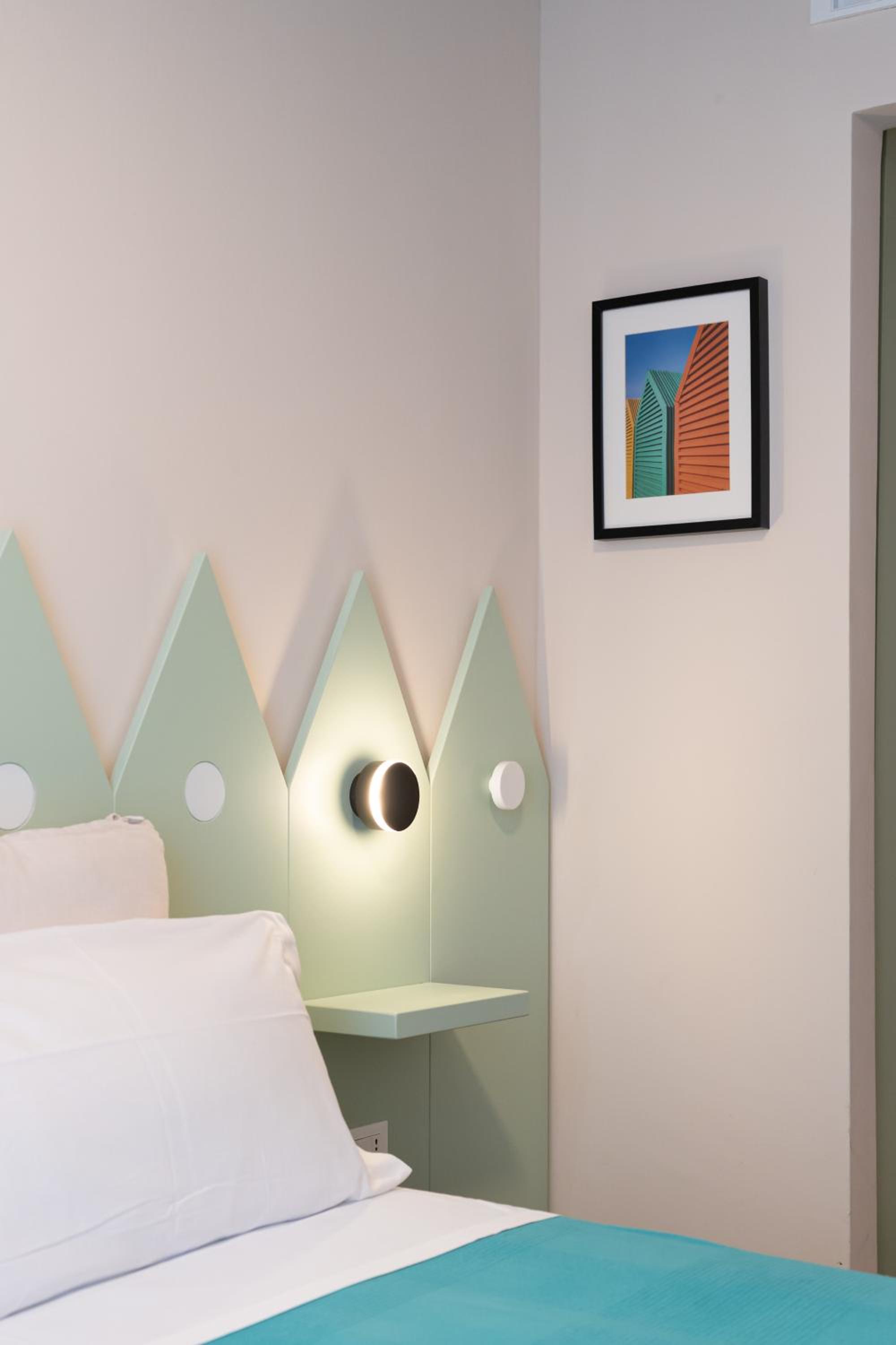 Double Room with Private Bathroom - Photo 11