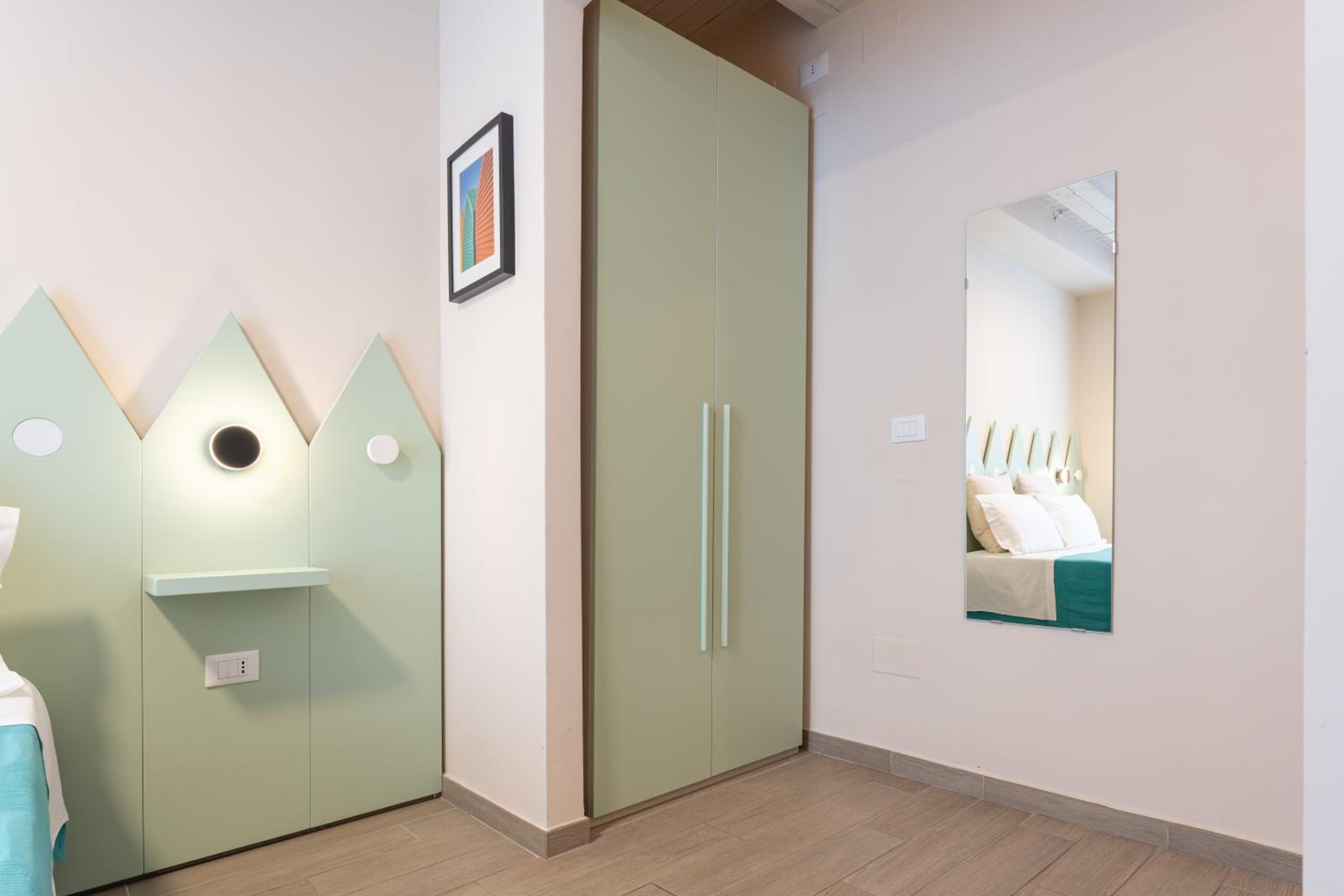 Double Room with Private Bathroom - Photo 4