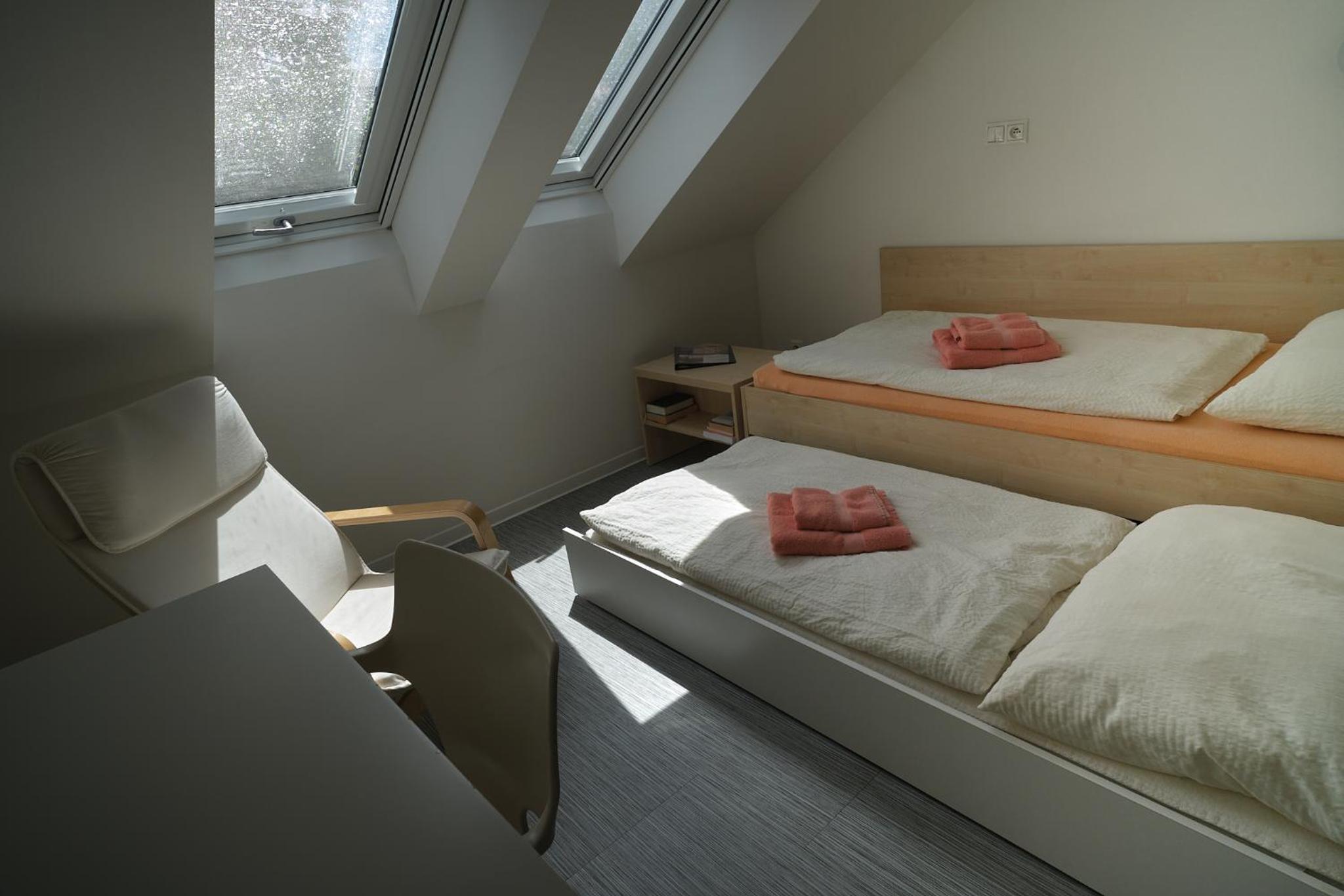 Single Room with Private Bathroom photo 1