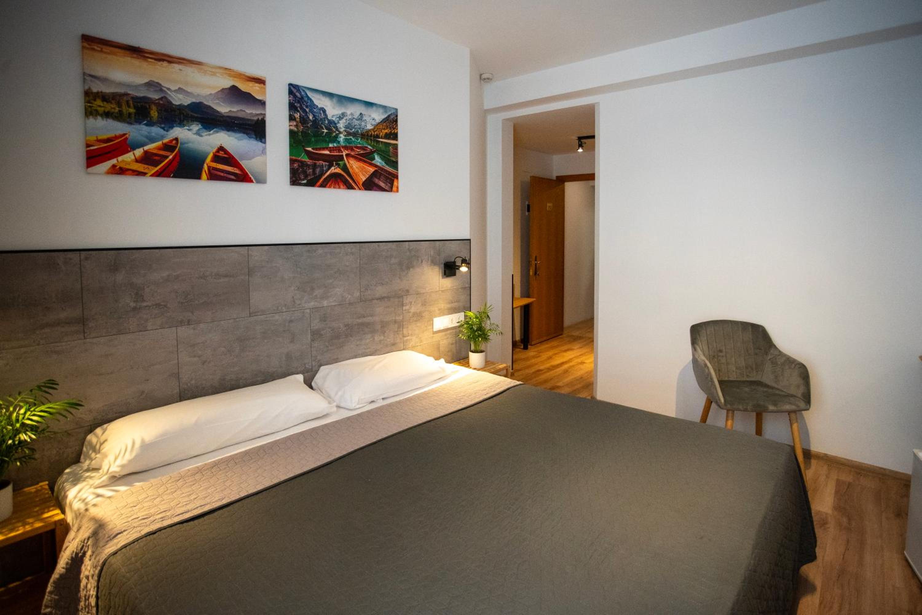 King Room with Balcony - Photo 1