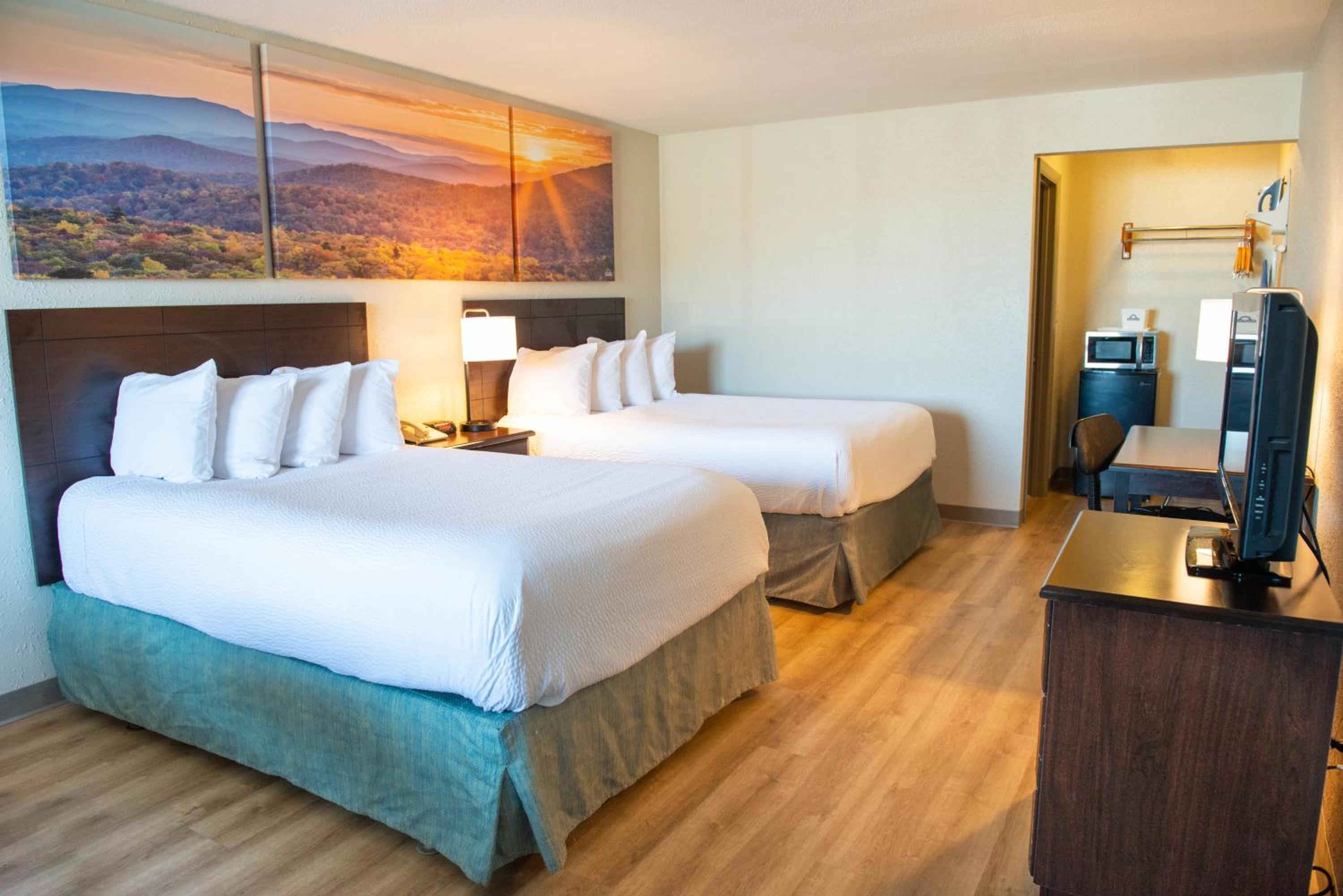 Superior Double Room with Two Double Beds - Non-Smoking - Photo 4