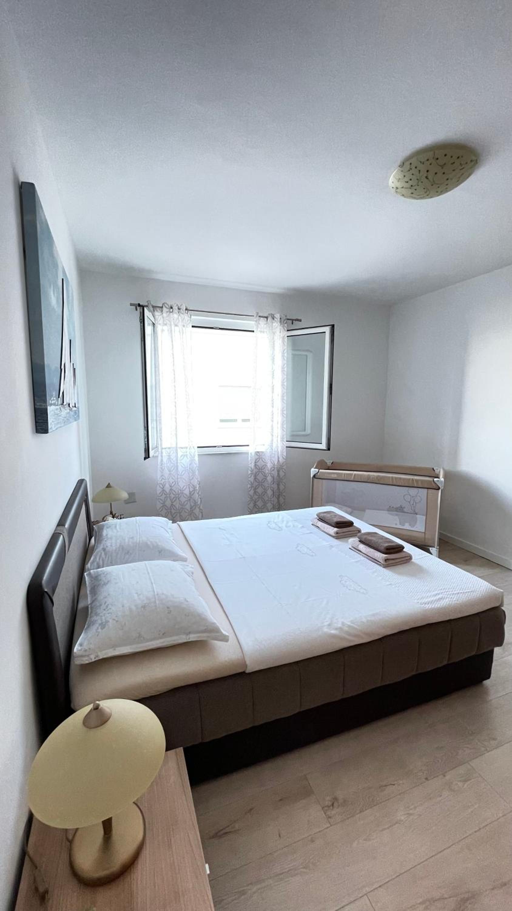Apartment with Sea View - Photo 36