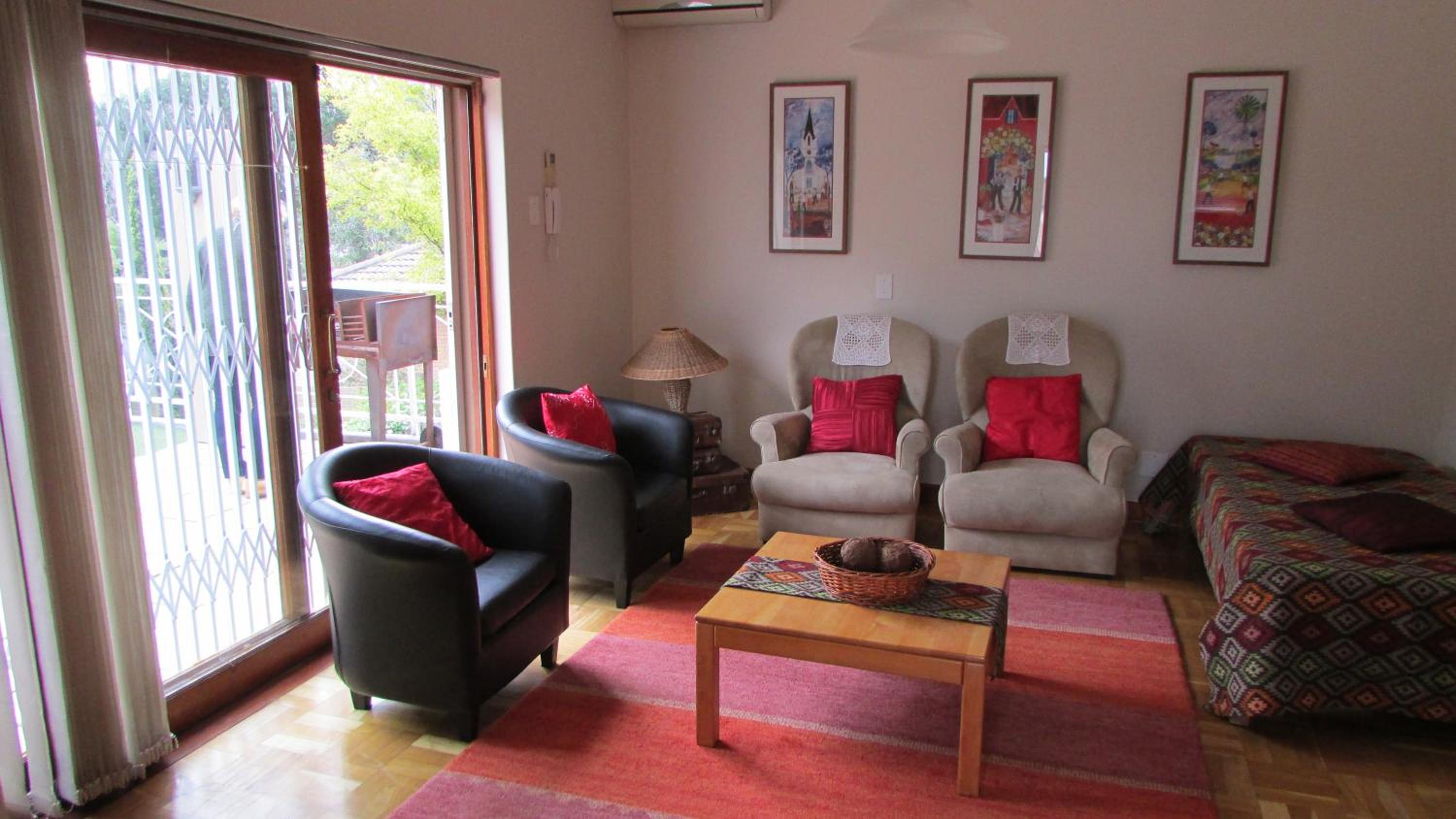 Apartment with Balcony photo 2