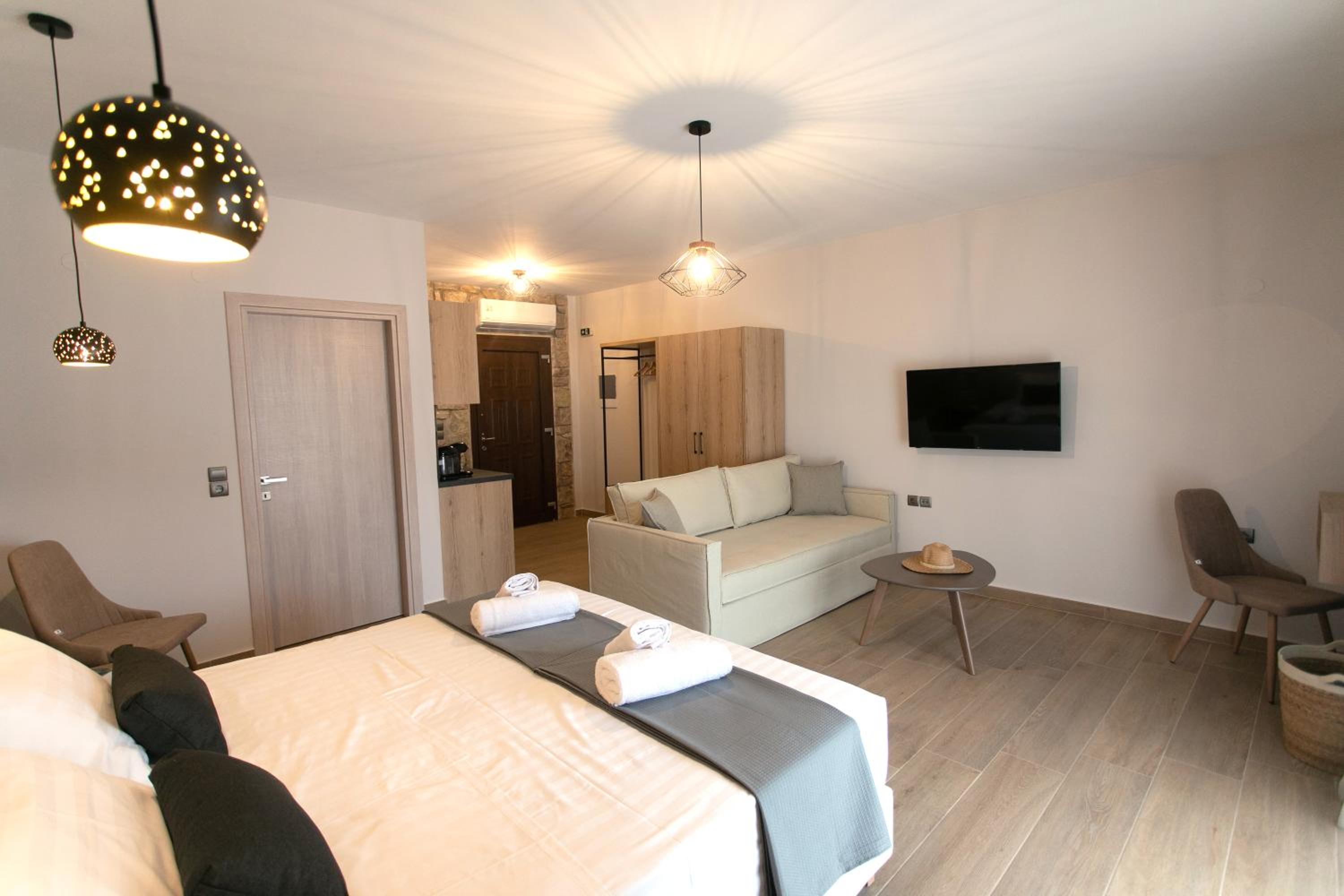 Superior Suite - Photo 2