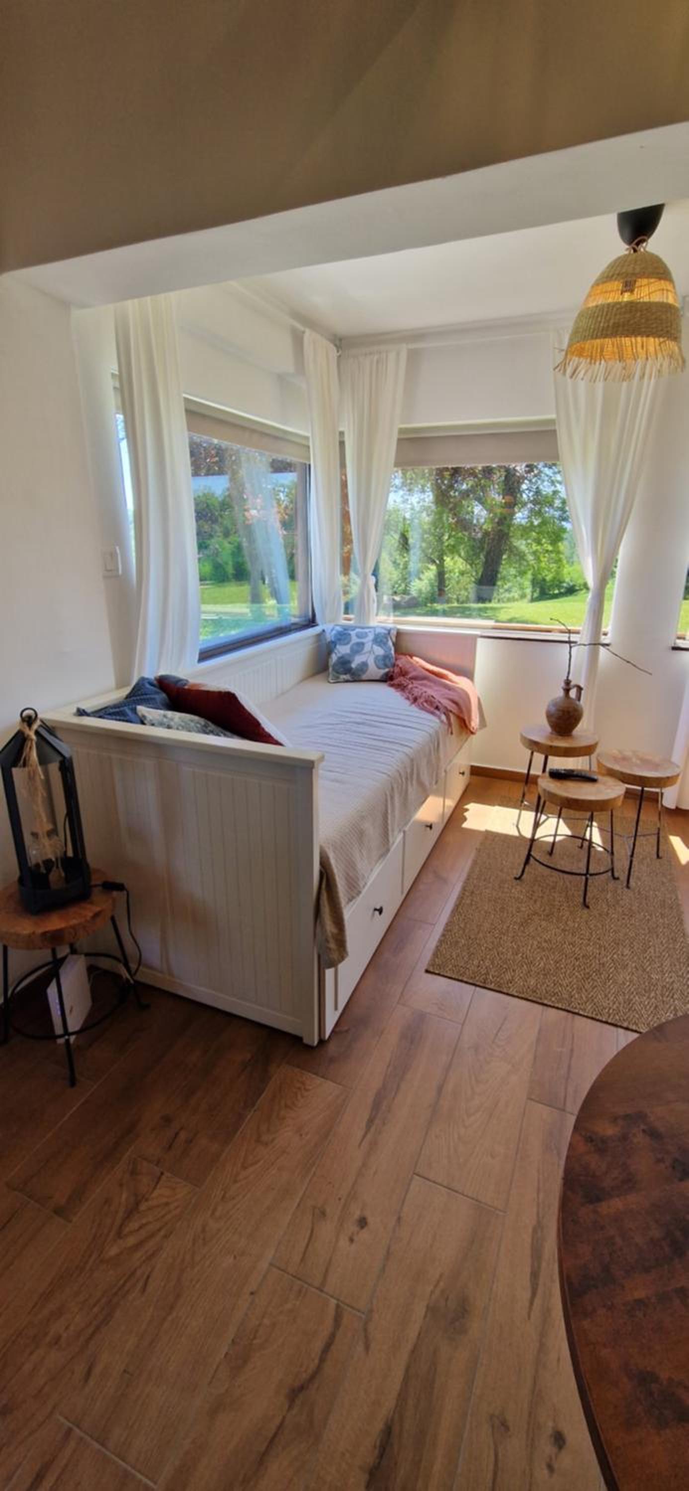 One-Bedroom House photo 1