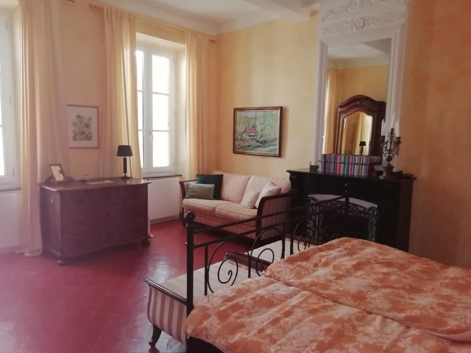 Deluxe Double Room with Bath photo 2