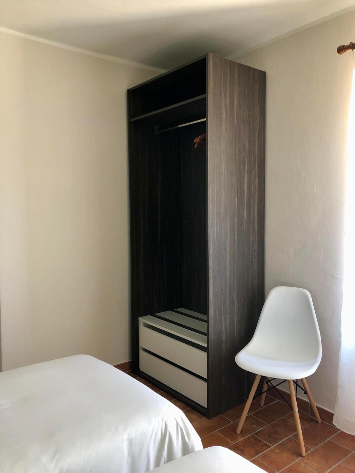 Twin Room - Photo 4