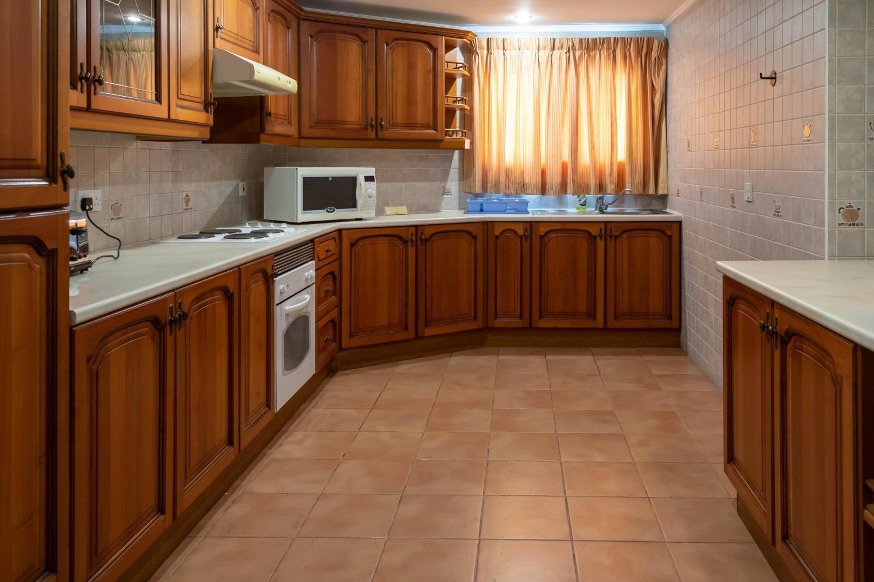 Two-Bedroom Suite - Photo 6