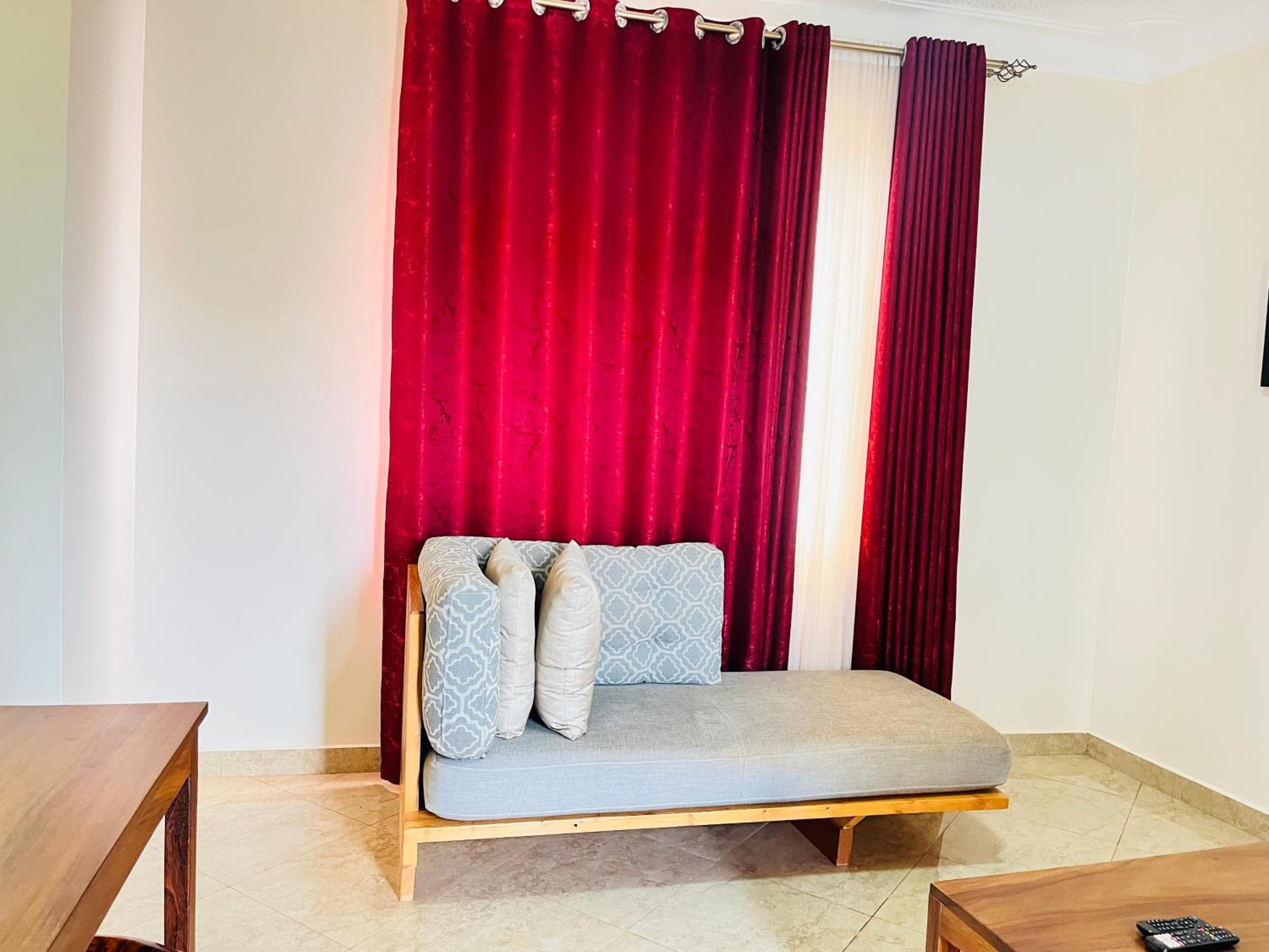 One-Bedroom Apartment photo 2