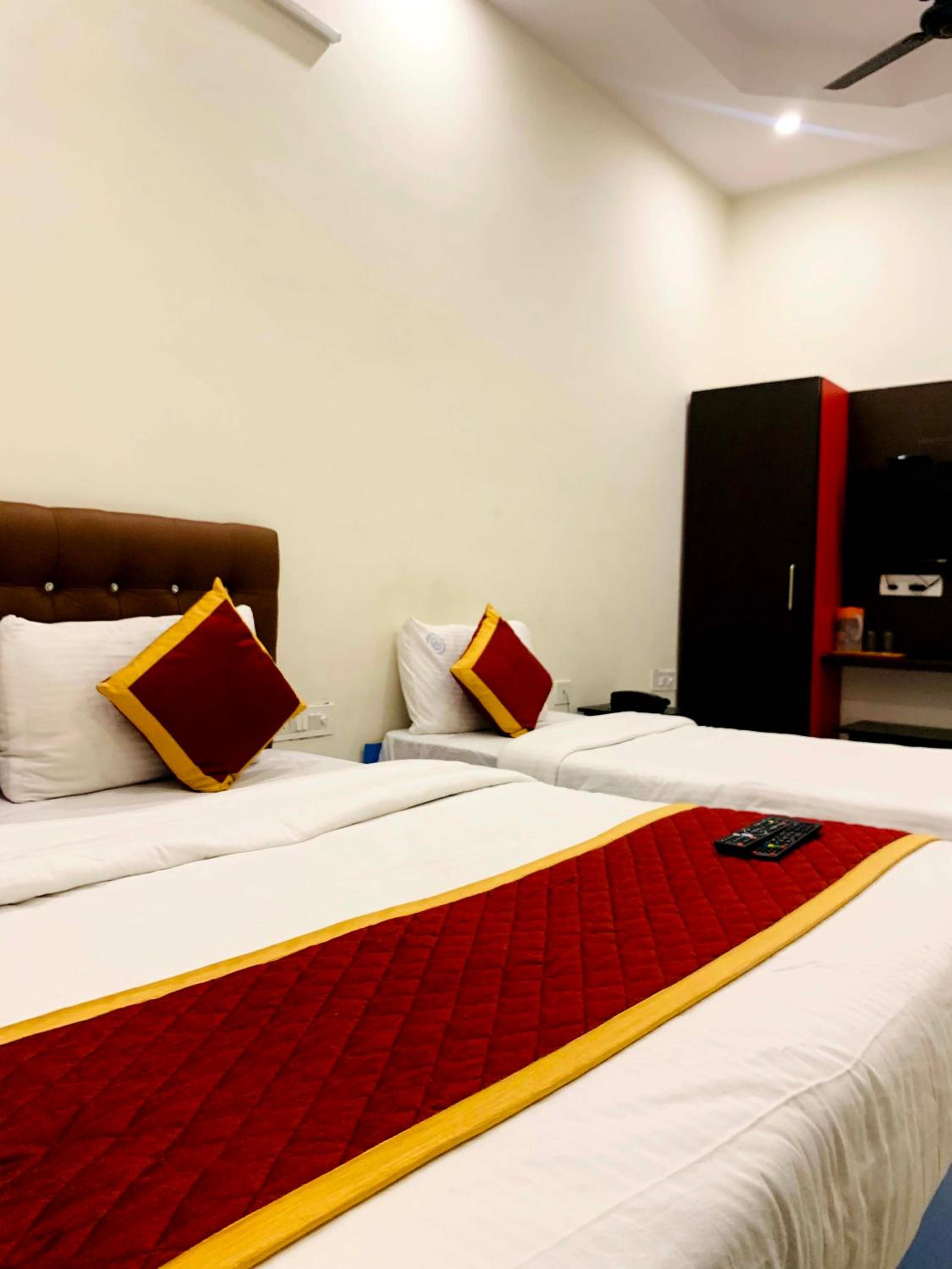 Deluxe Triple Room
