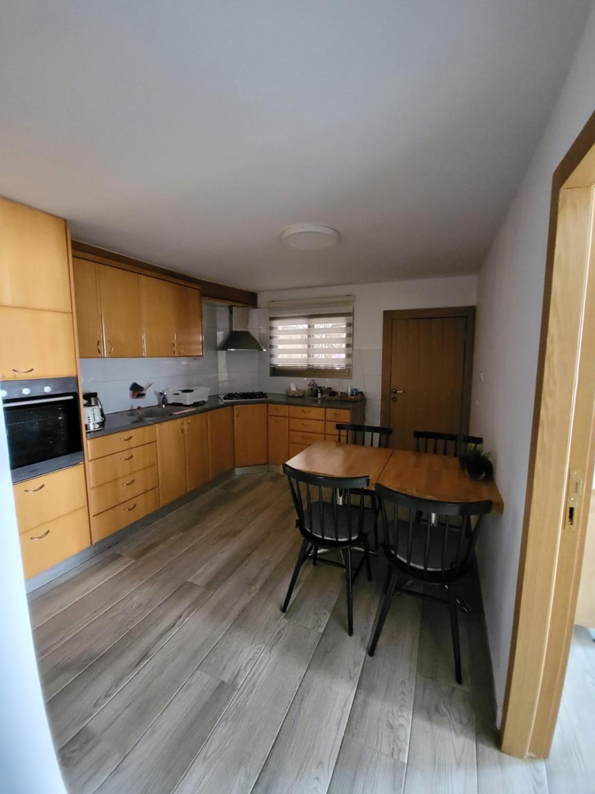 Deluxe Family Suite - Photo 10