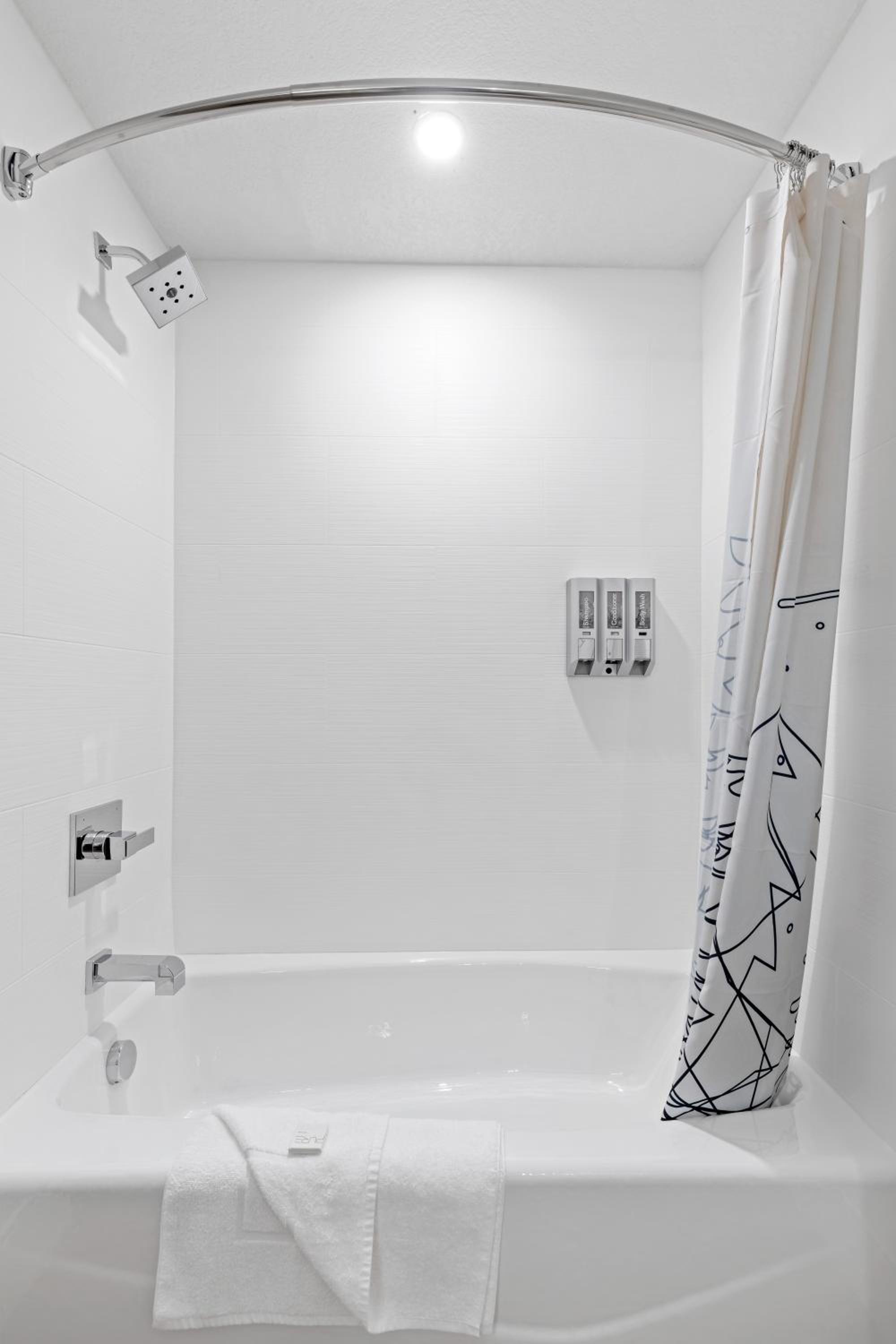 Standard Double Room - Photo 4