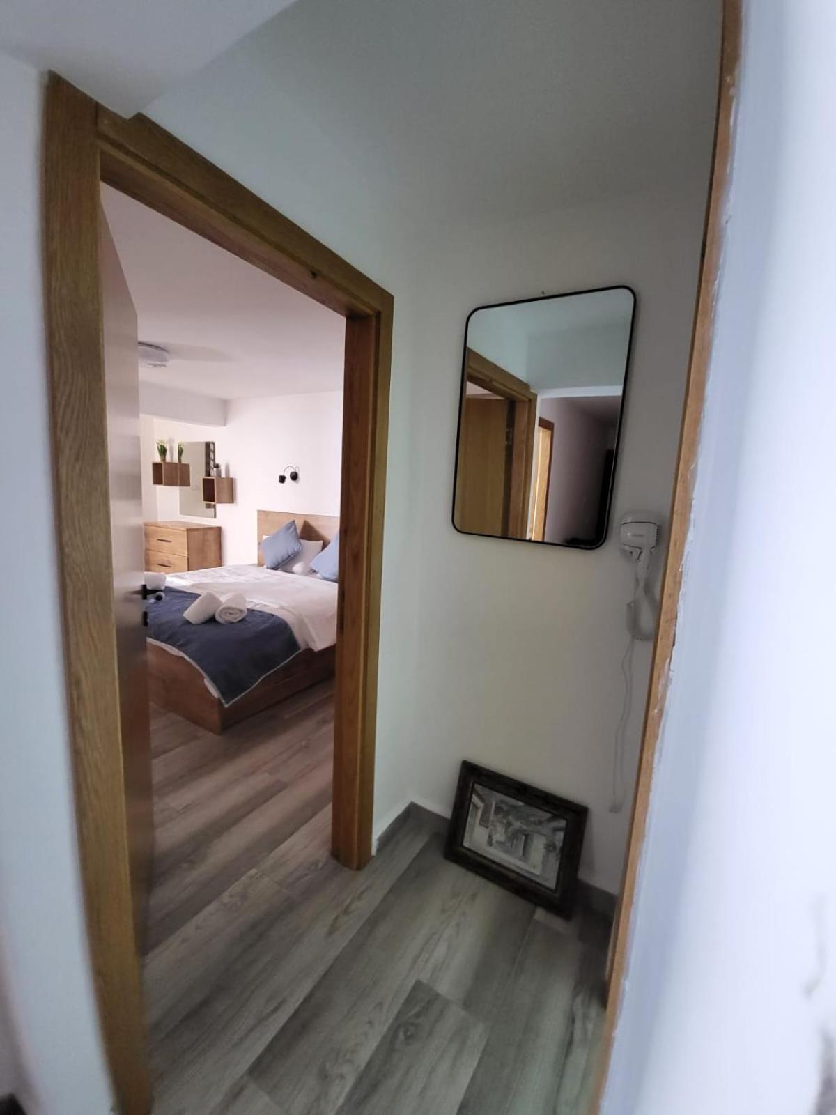Deluxe Family Suite - Photo 13