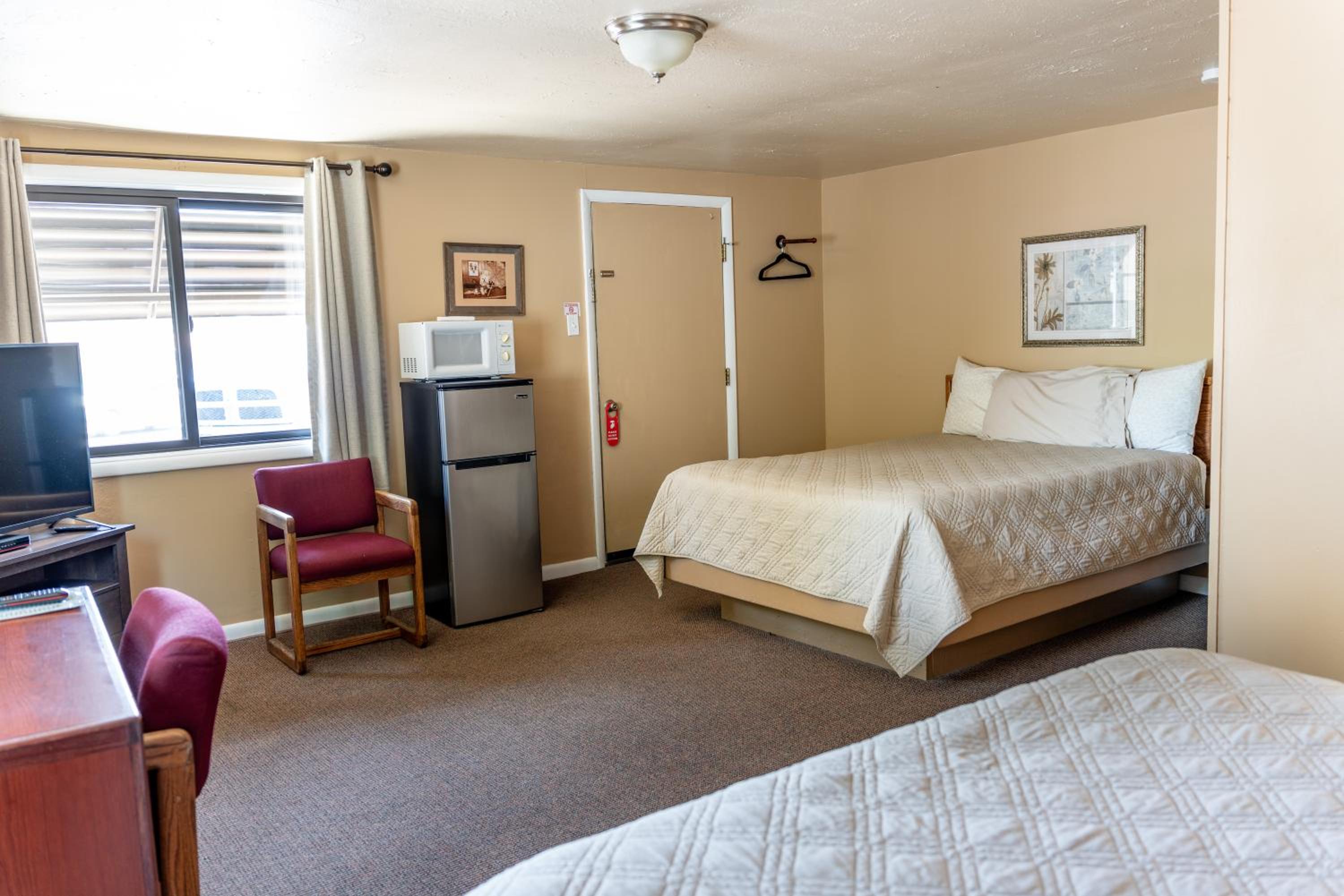Queen Room with Two Queen Beds - Non-Smoking
