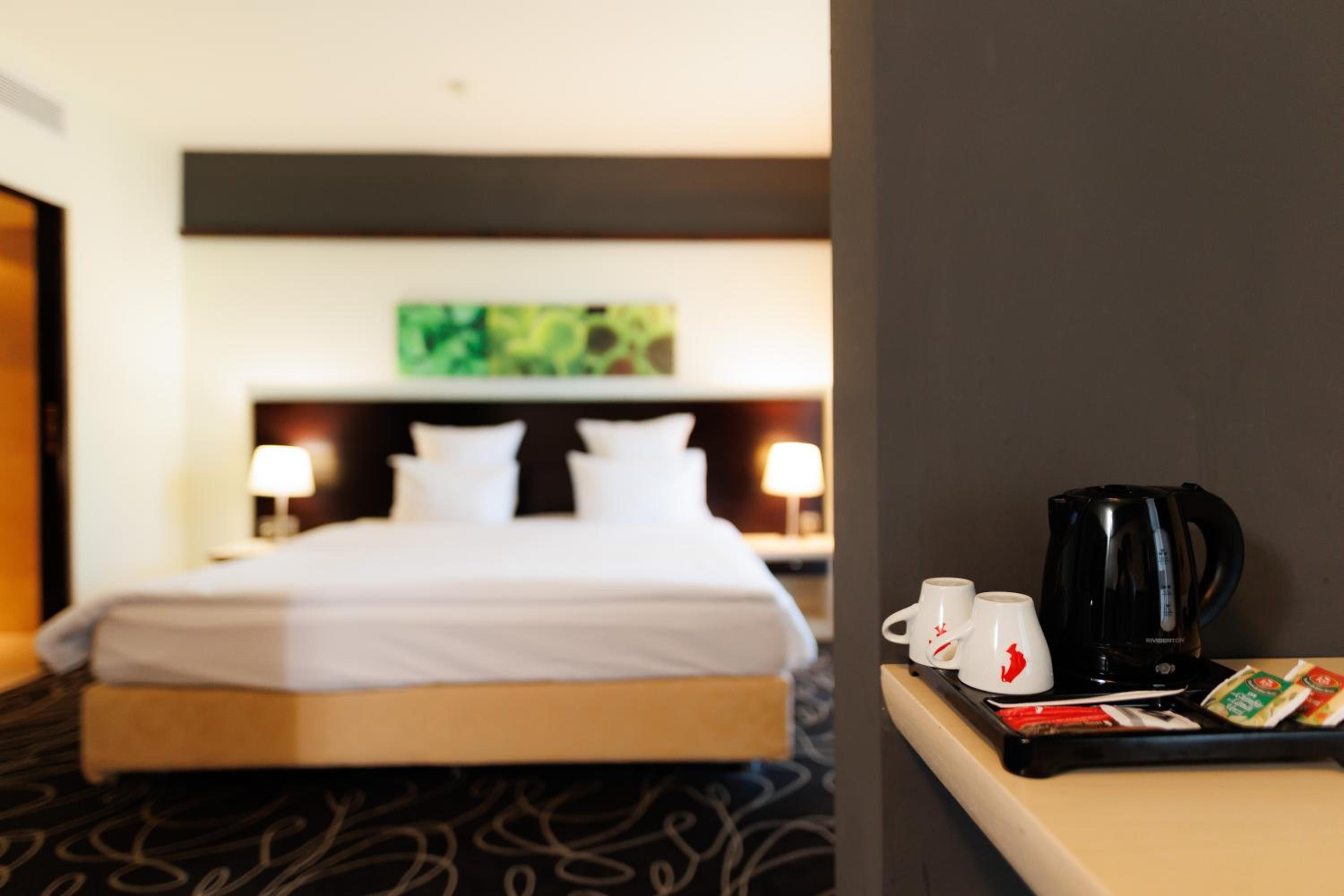Junior Suite with Balcony - Photo 2