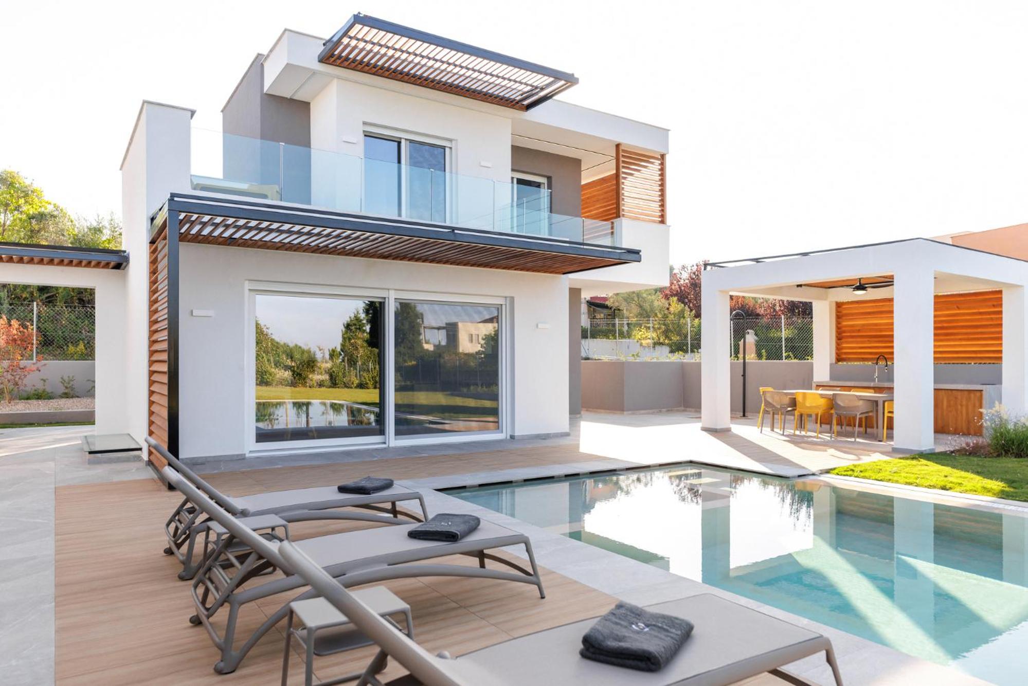 Villa with Private Pool photo 3