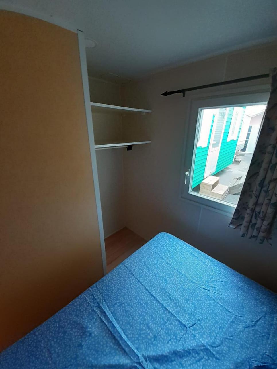 Mobile Home photo 2