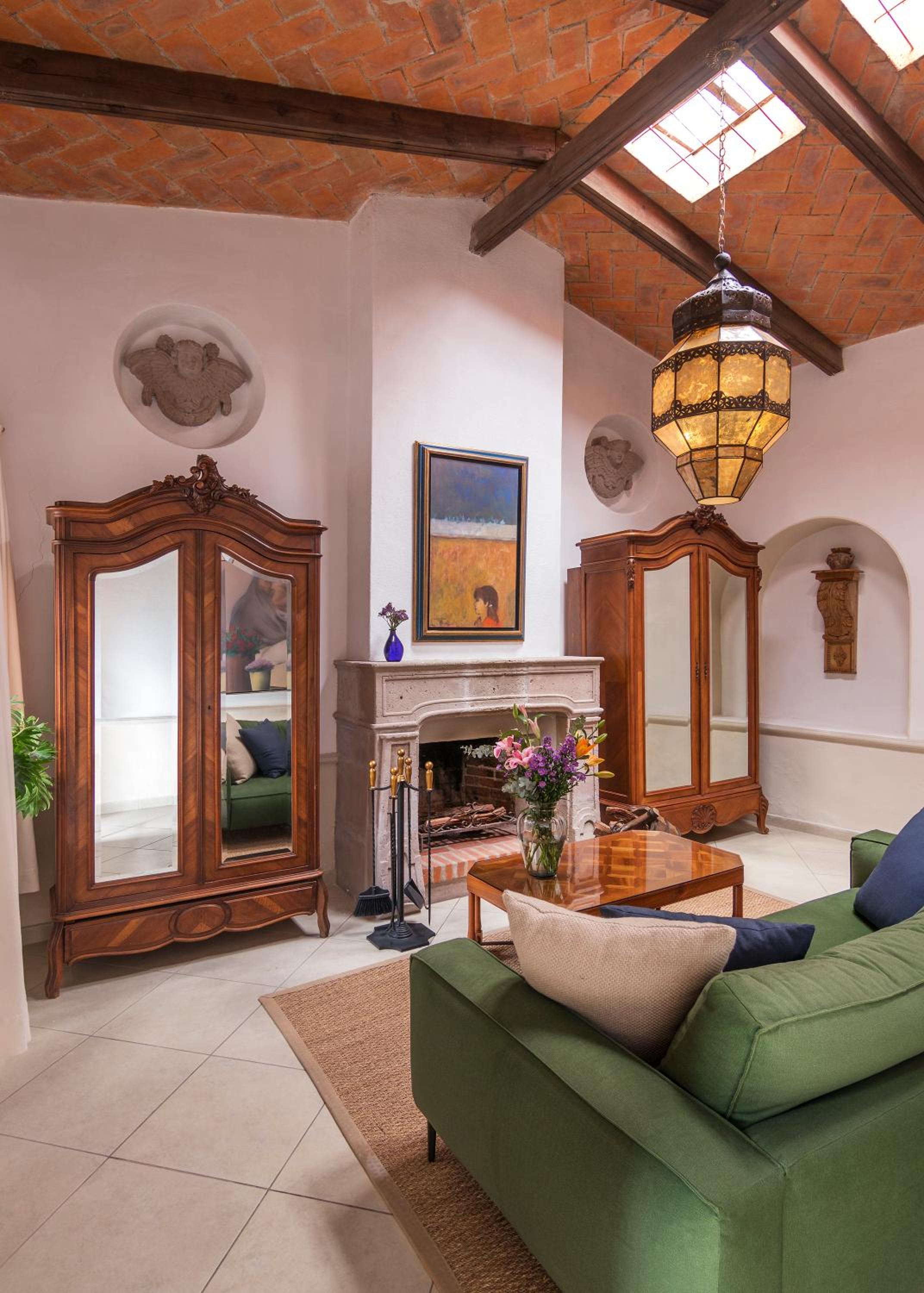 Deluxe Suite - Photo 21