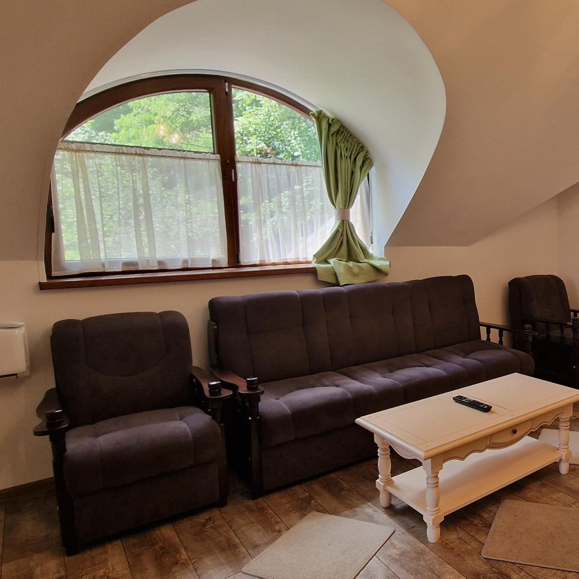 Deluxe Family Suite photo 3