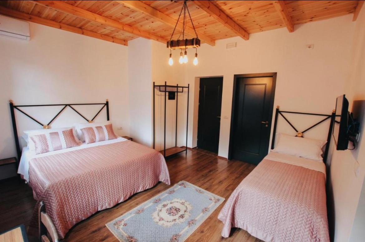 Triple Room with Mountain View