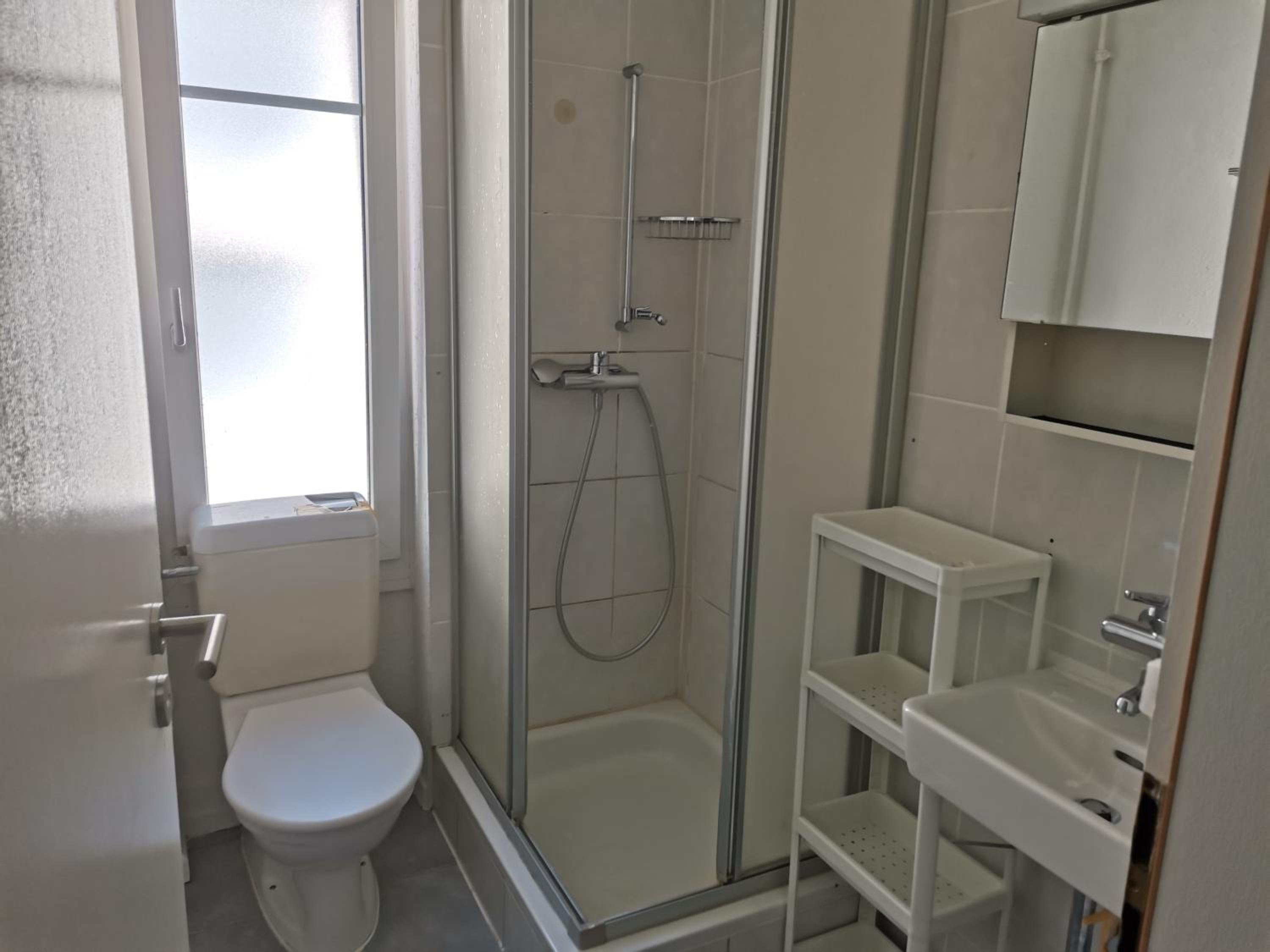 Double Room - Photo 8