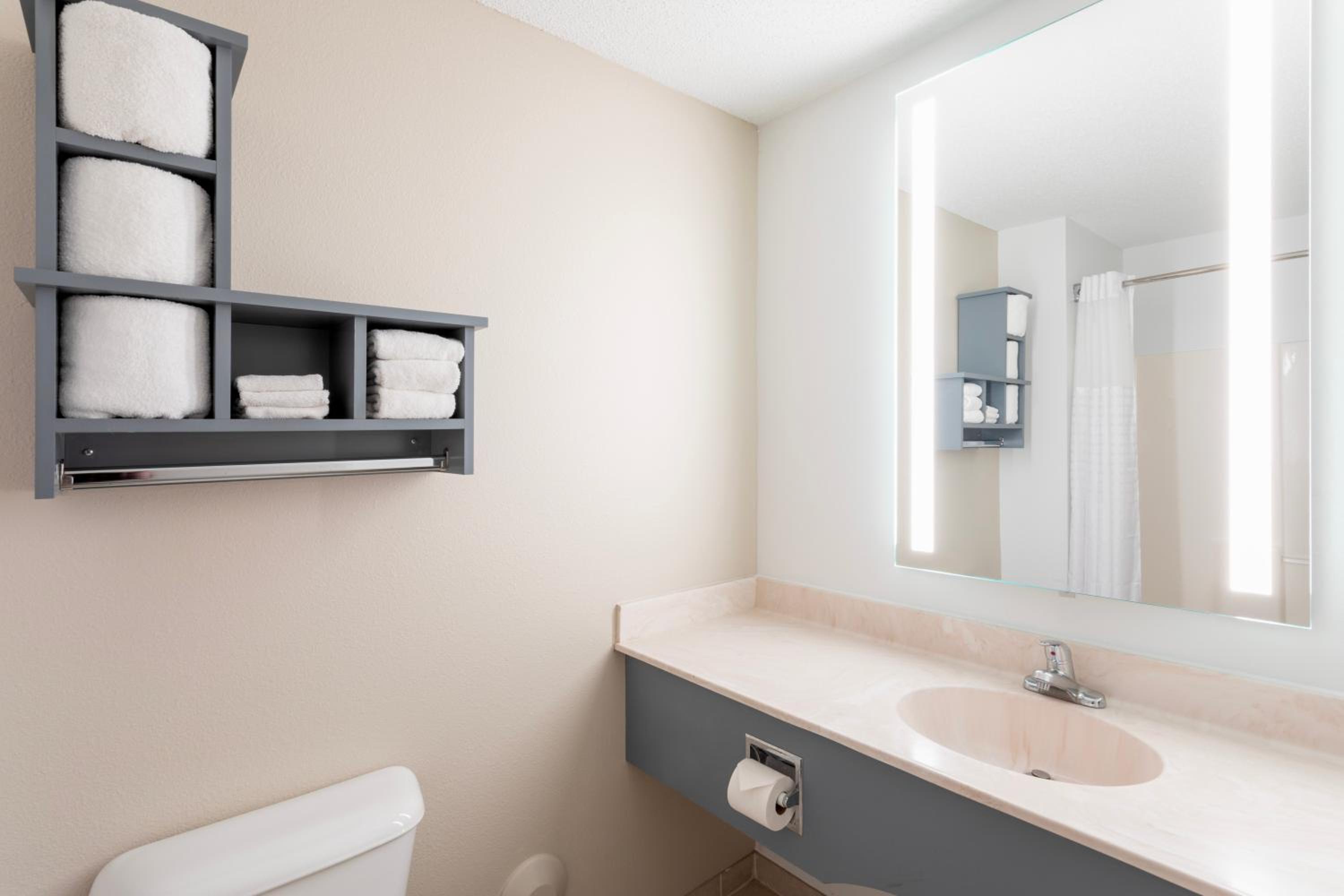 Quadruple Room - Photo 3