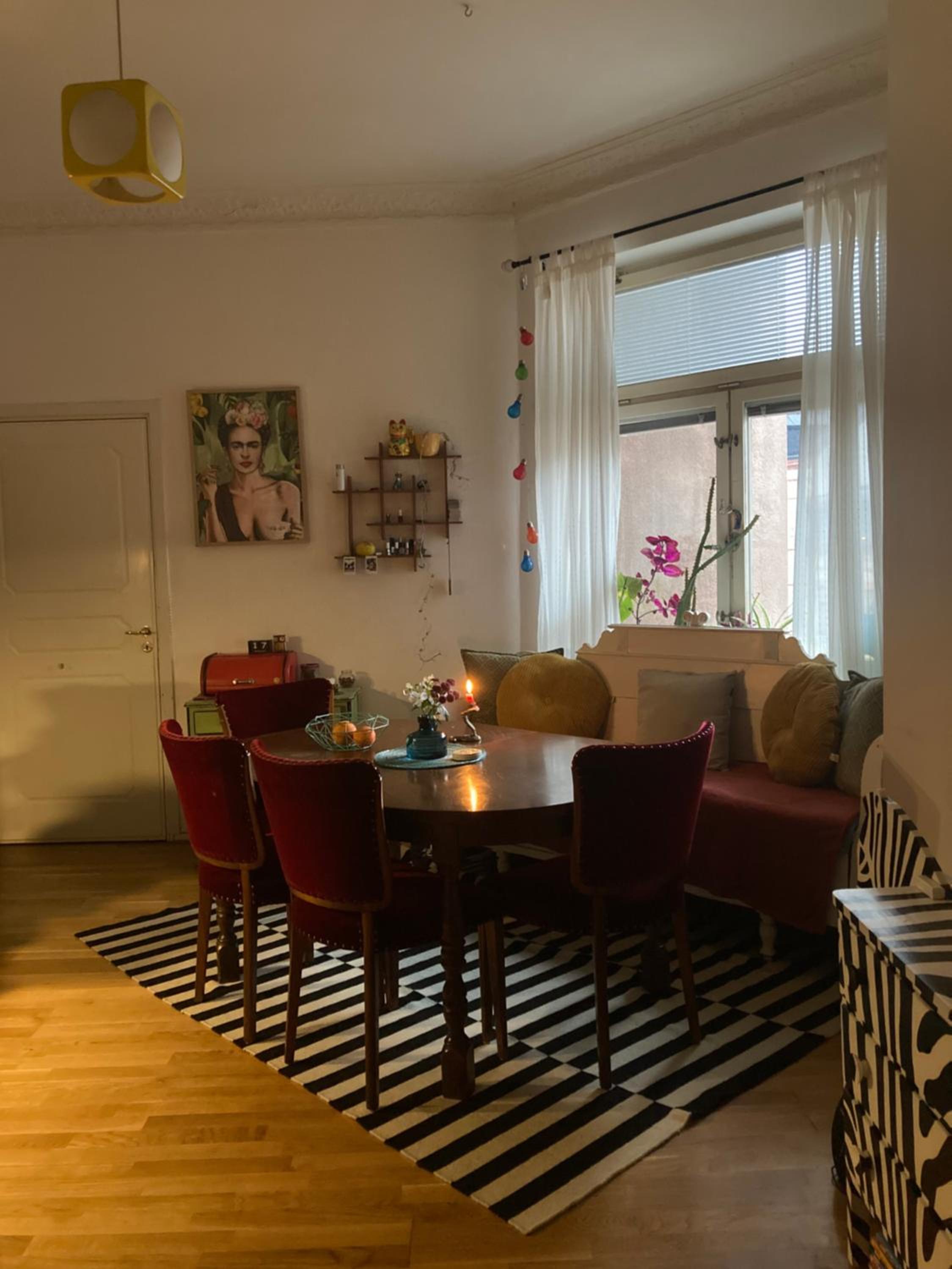 One-Bedroom Apartment photo 2