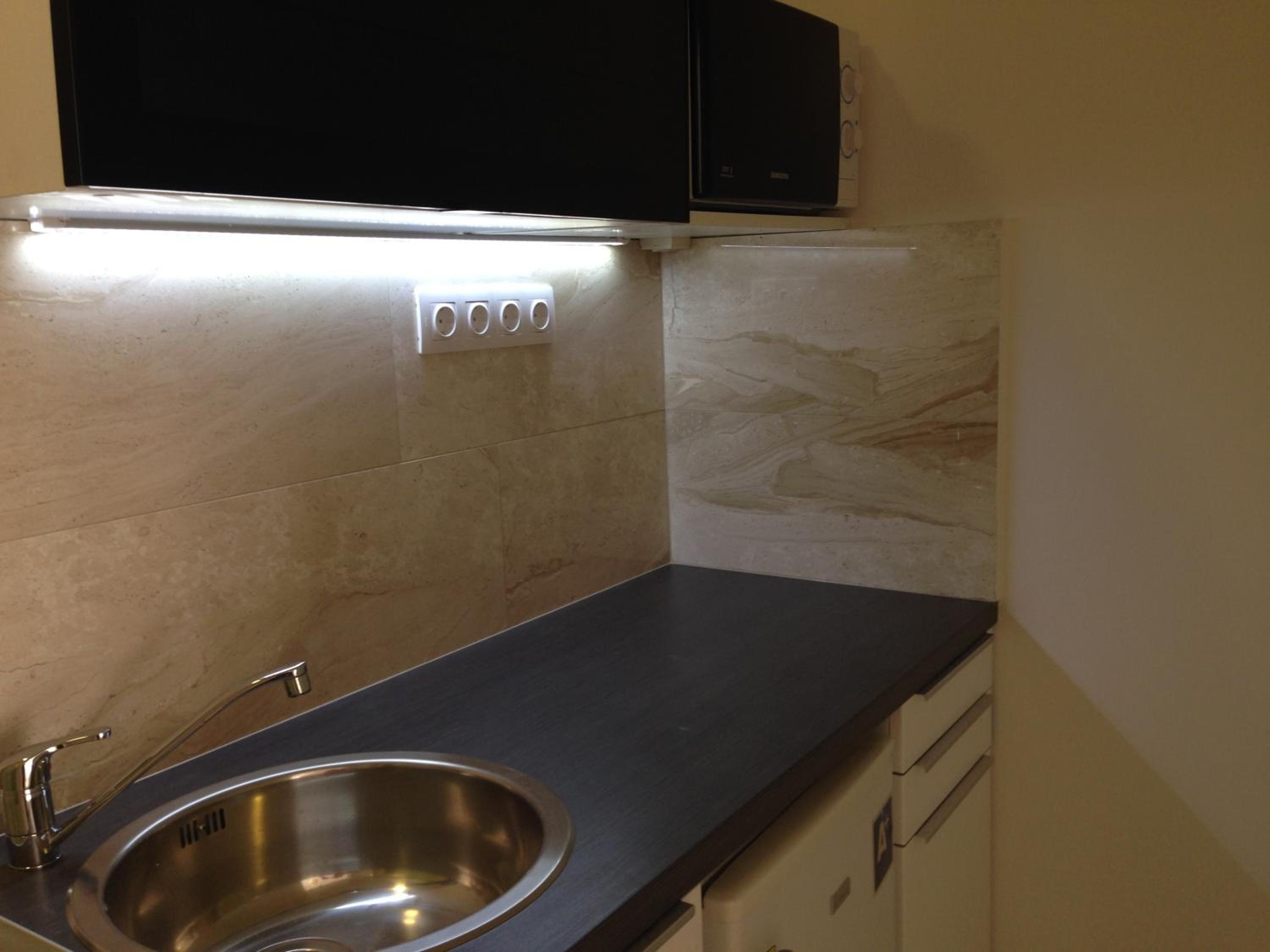 Apartment with Terrace - Photo 33