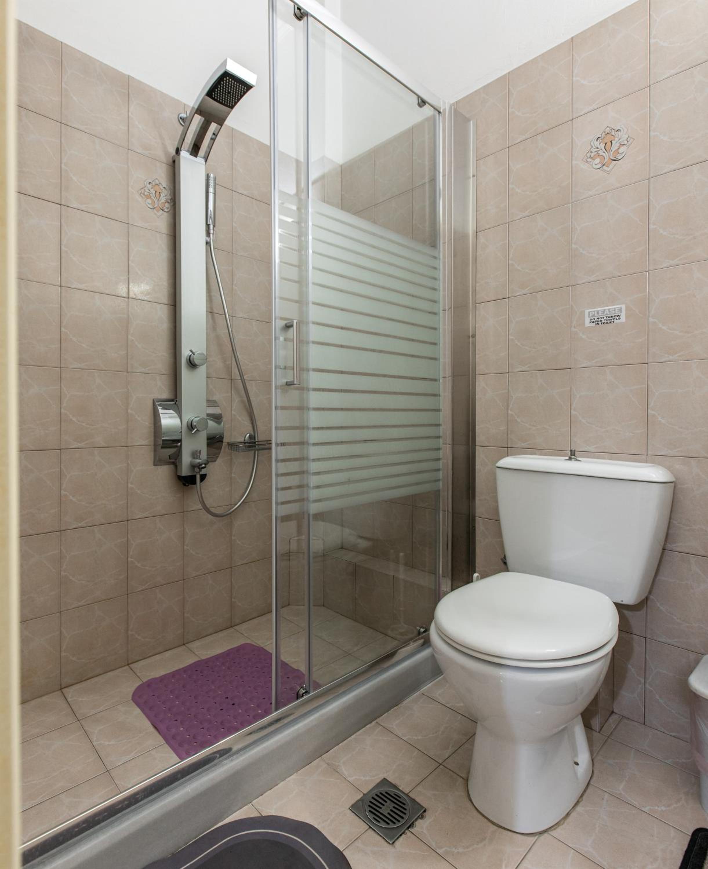 One-Bedroom Apartment - Photo 13