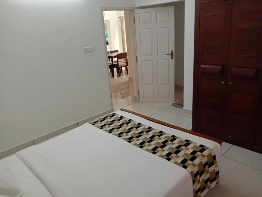 Three-Bedroom Apartment photo 1