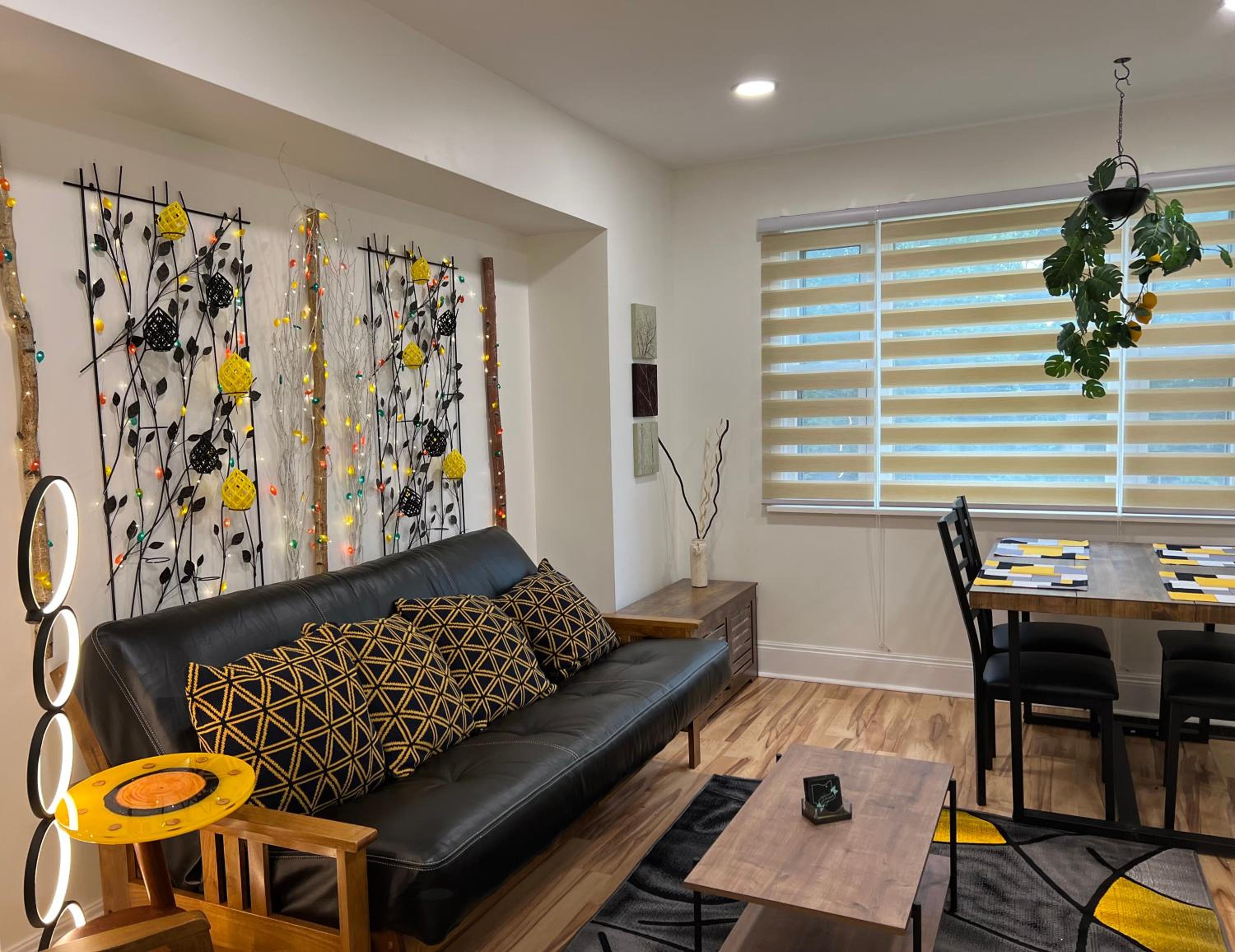 One-Bedroom Apartment photo 1