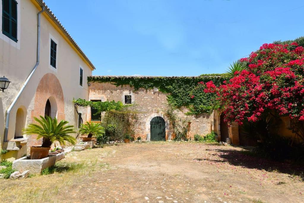 Villa photo 2
