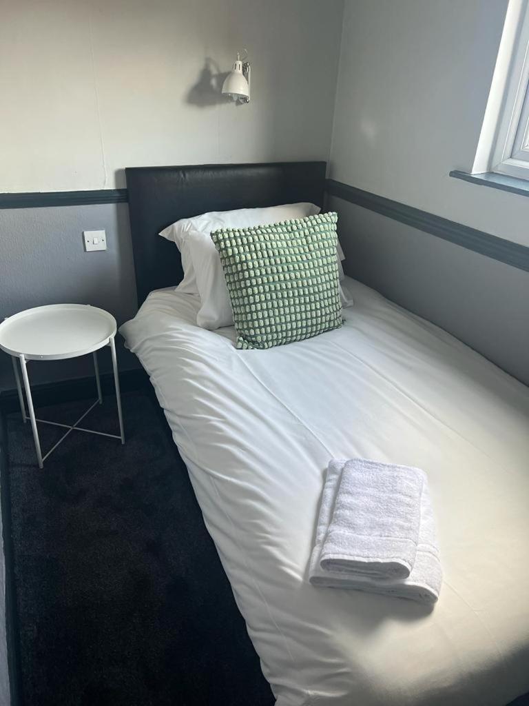 Single Room photo 2