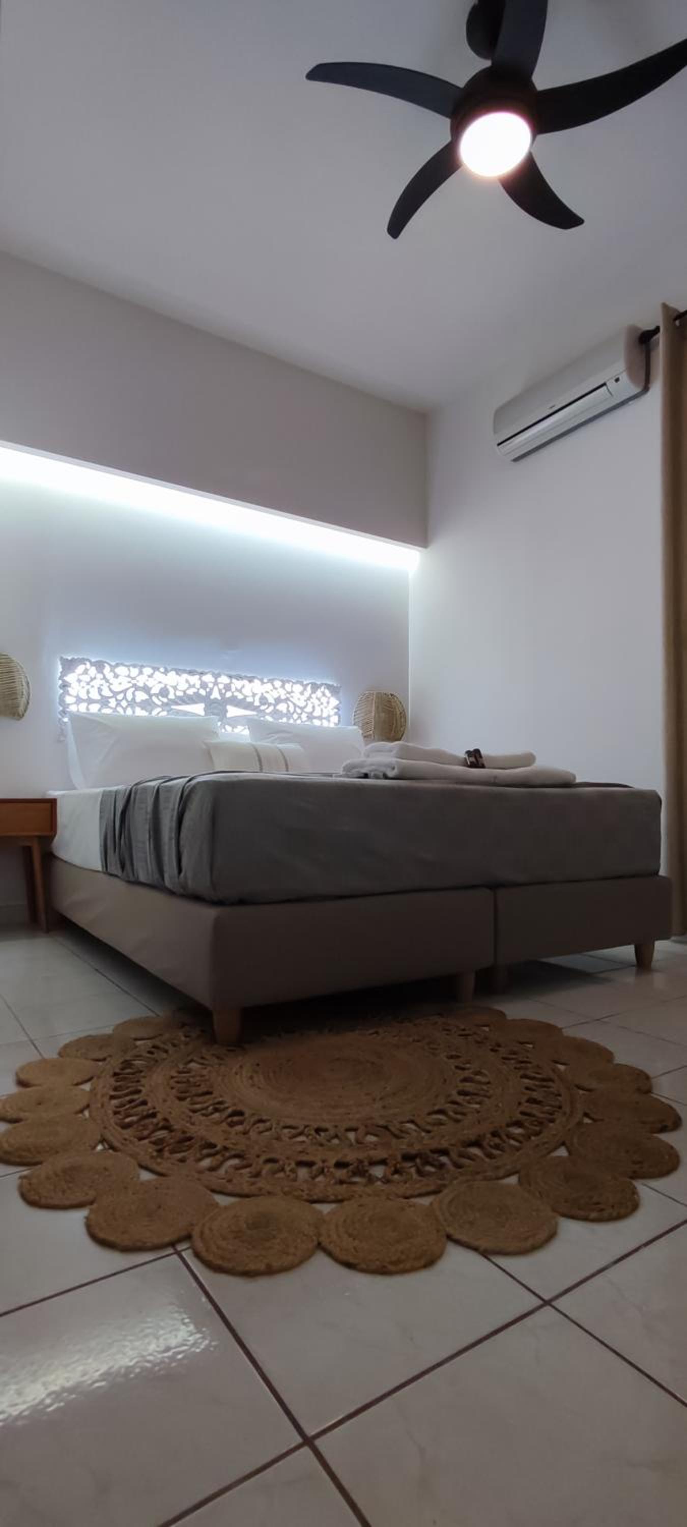 Deluxe Double or Twin Room with Sea View photo 2