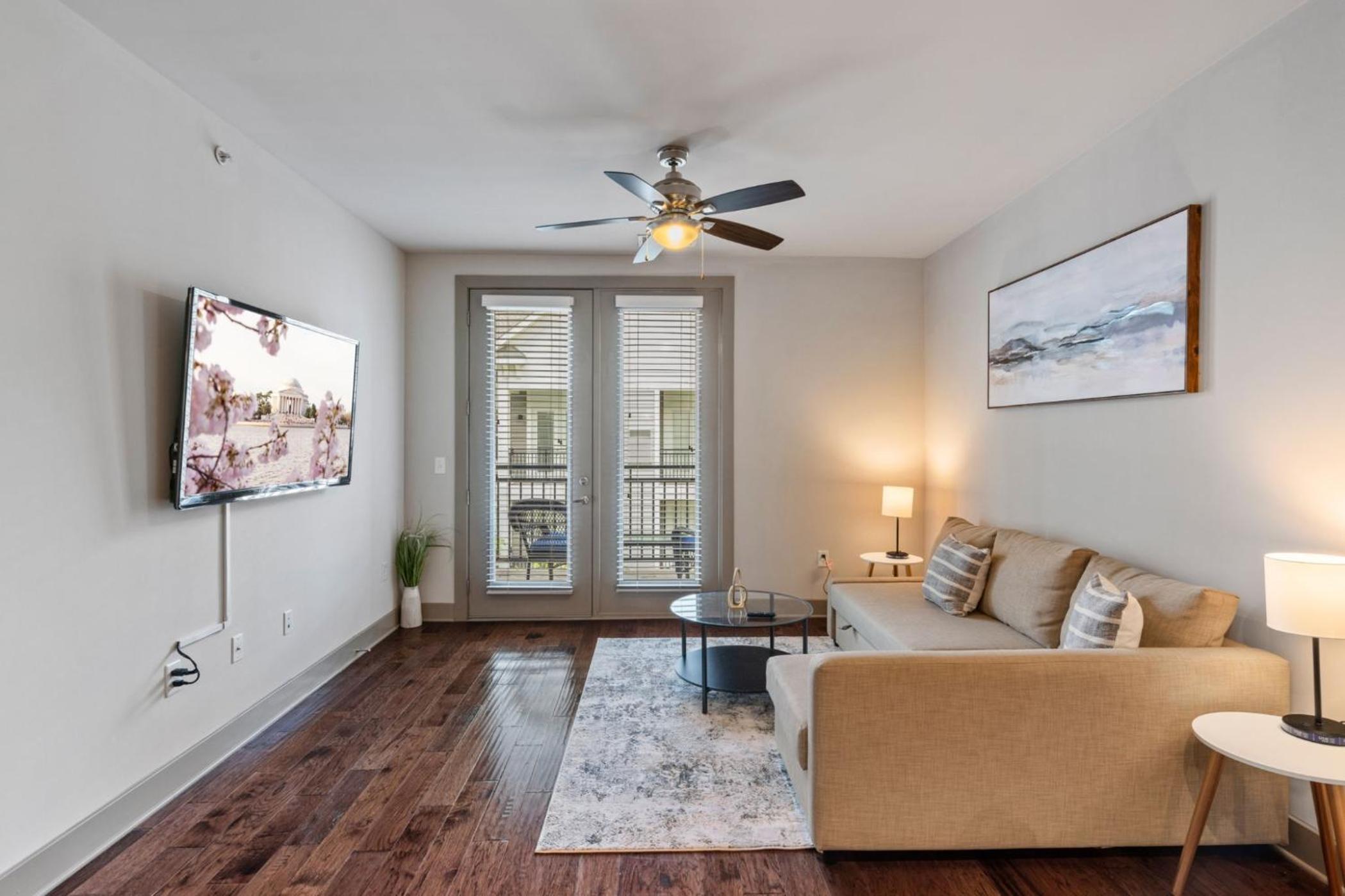 Apartment photo 2