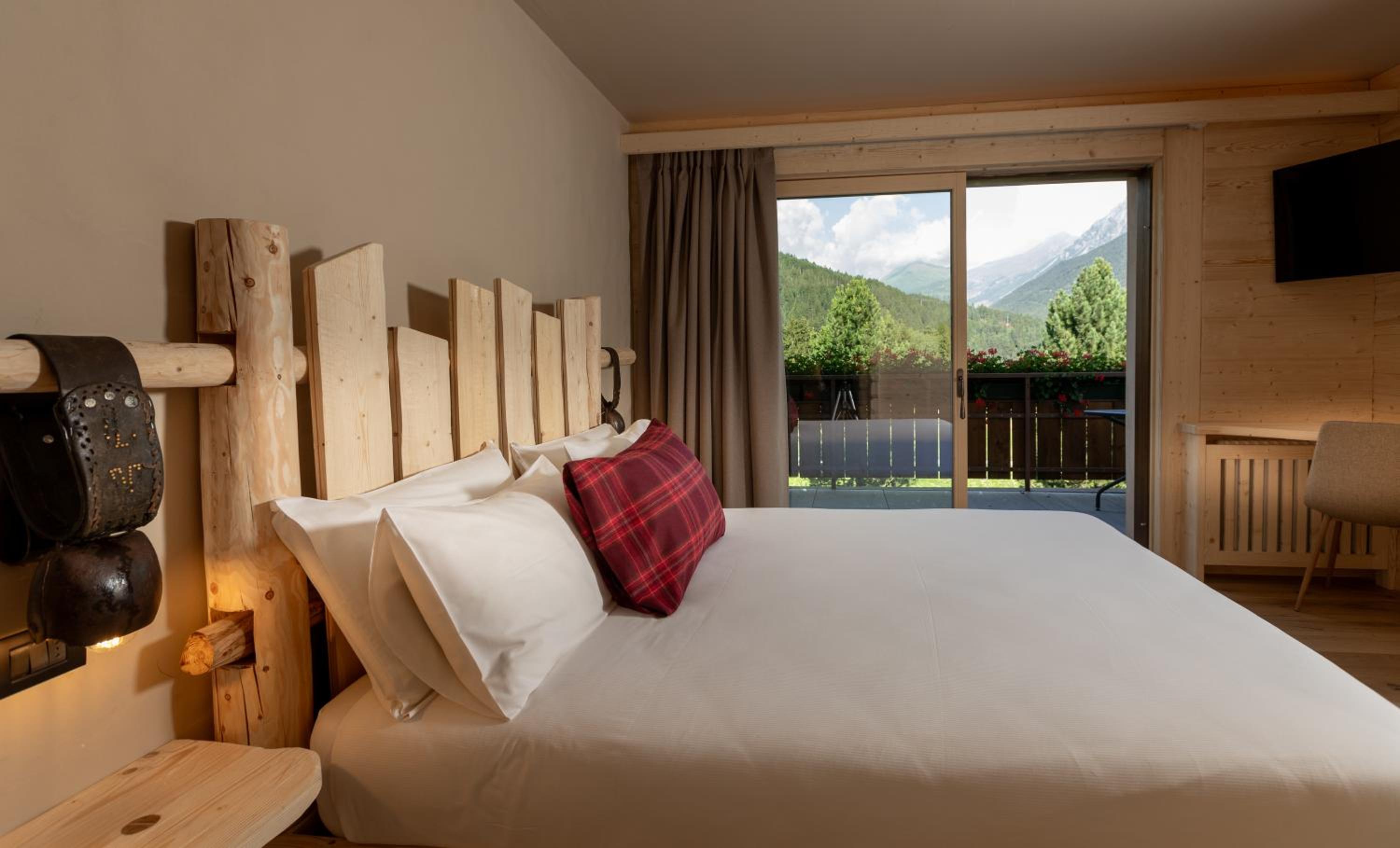 Suite with Spa Bath - Photo 6