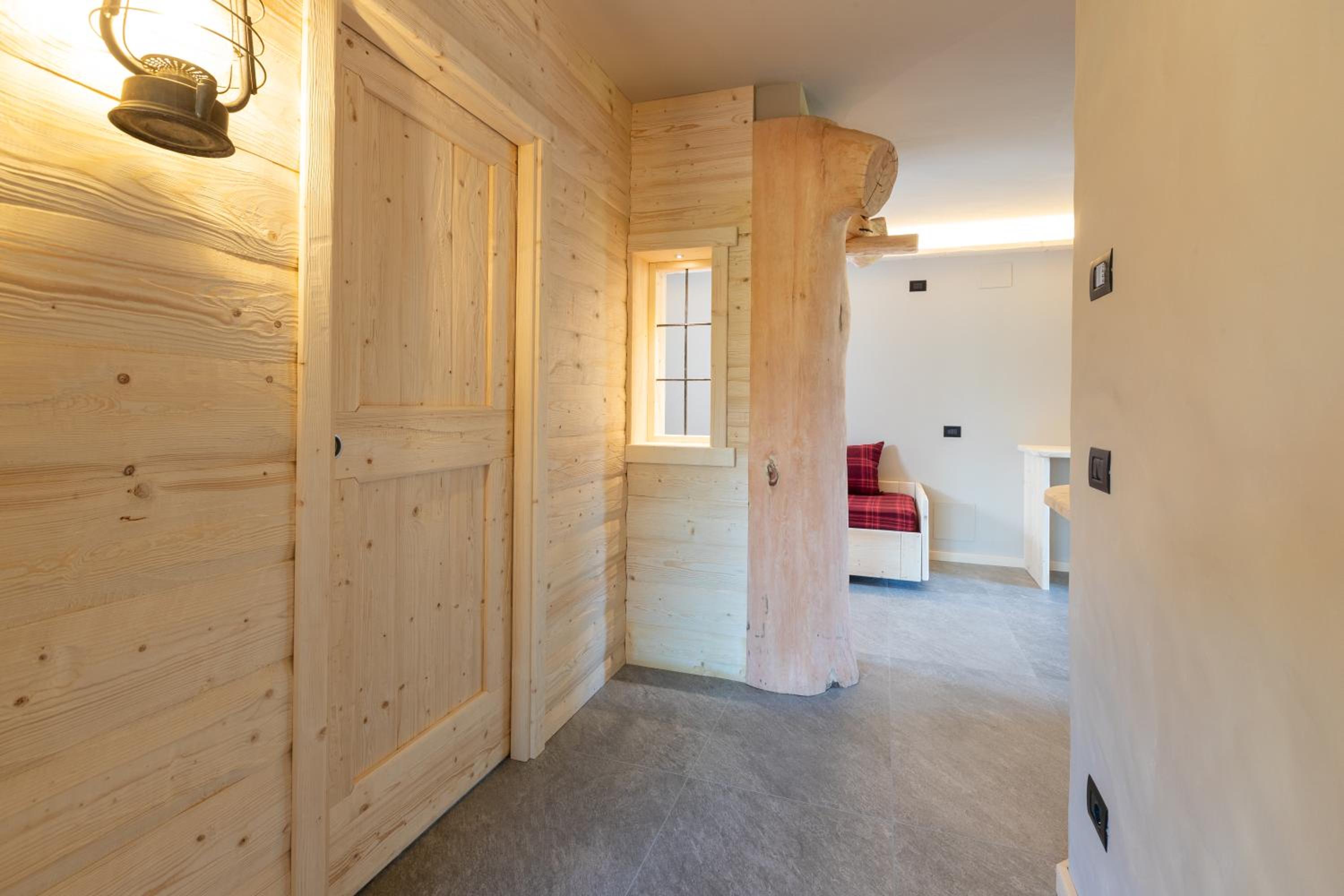 Suite with Spa Bath - Photo 12