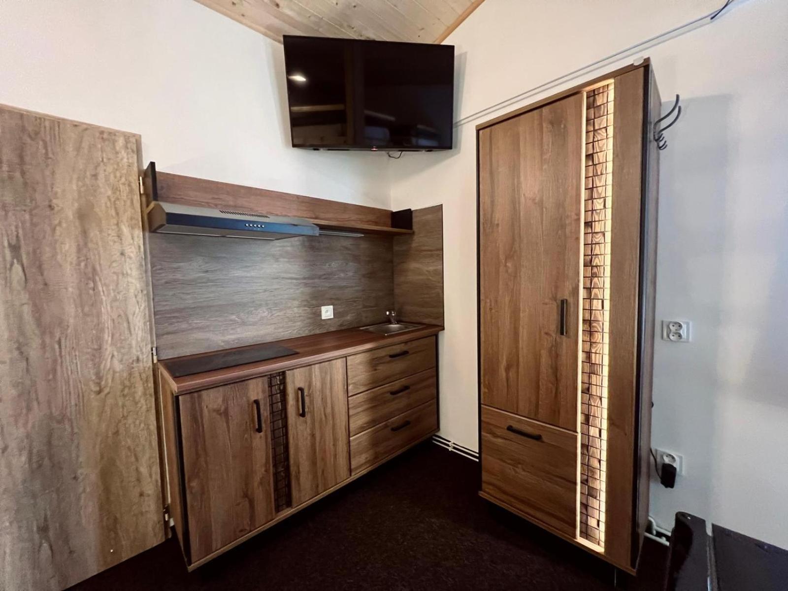 Quadruple Room with Mountain View photo 3