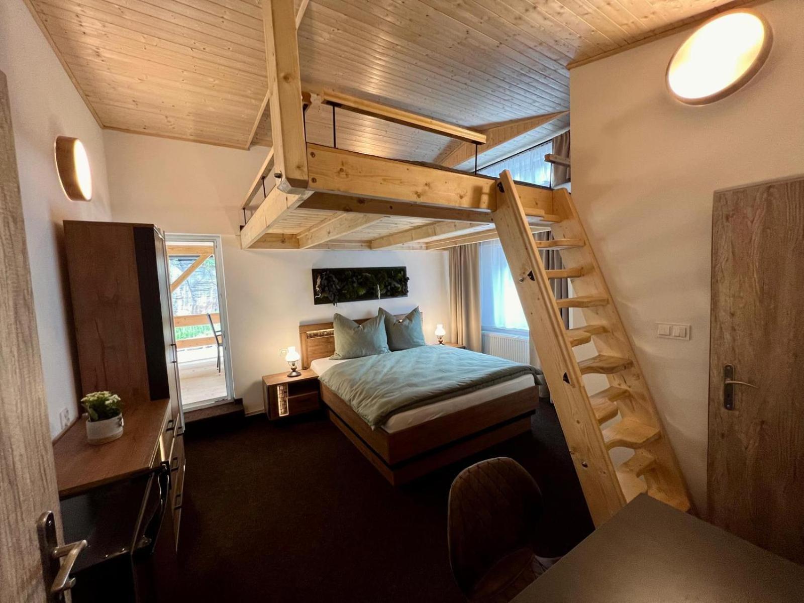 Quadruple Room with Terrace photo 3