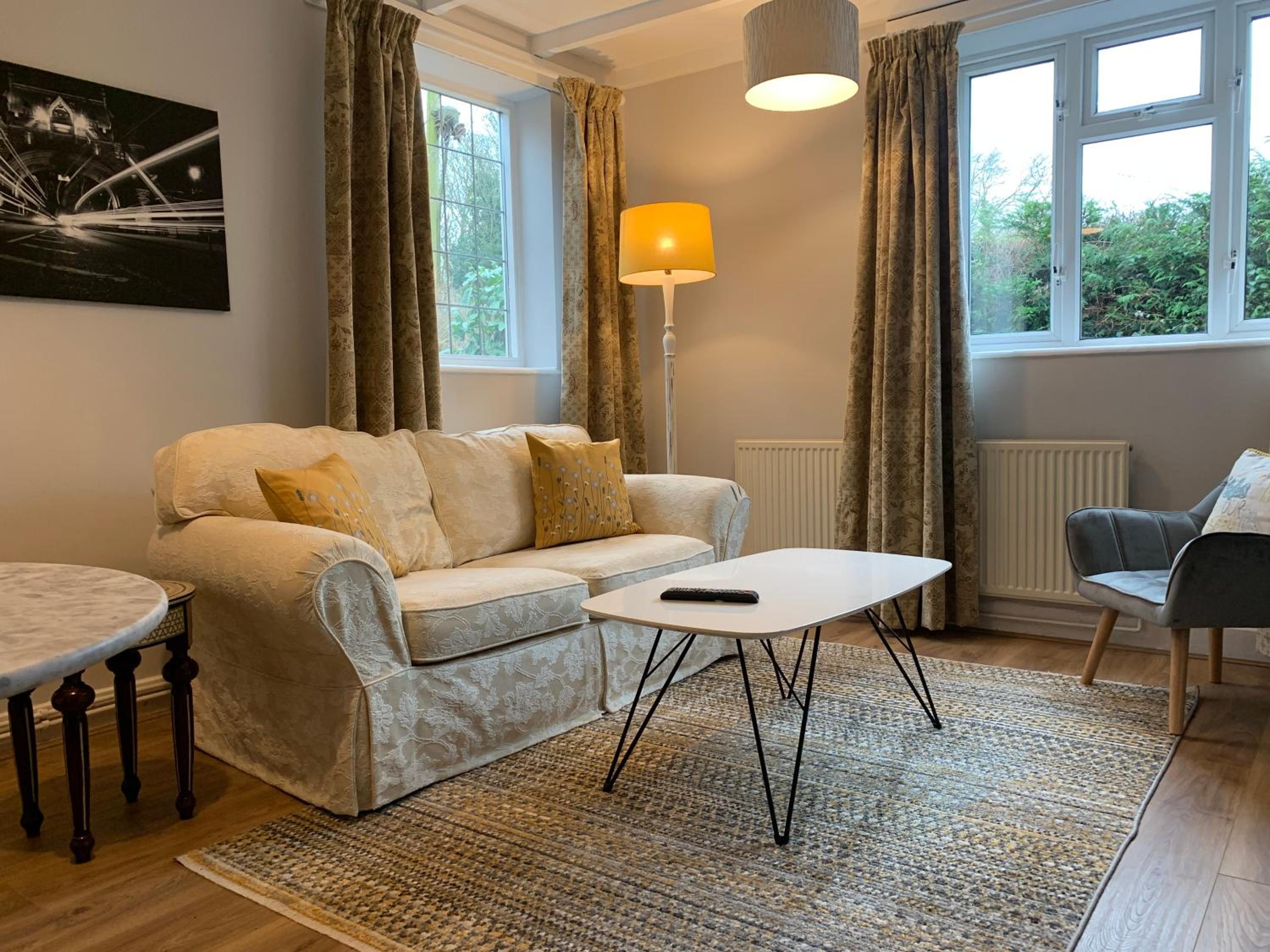 One-Bedroom Apartment with Garden photo 1