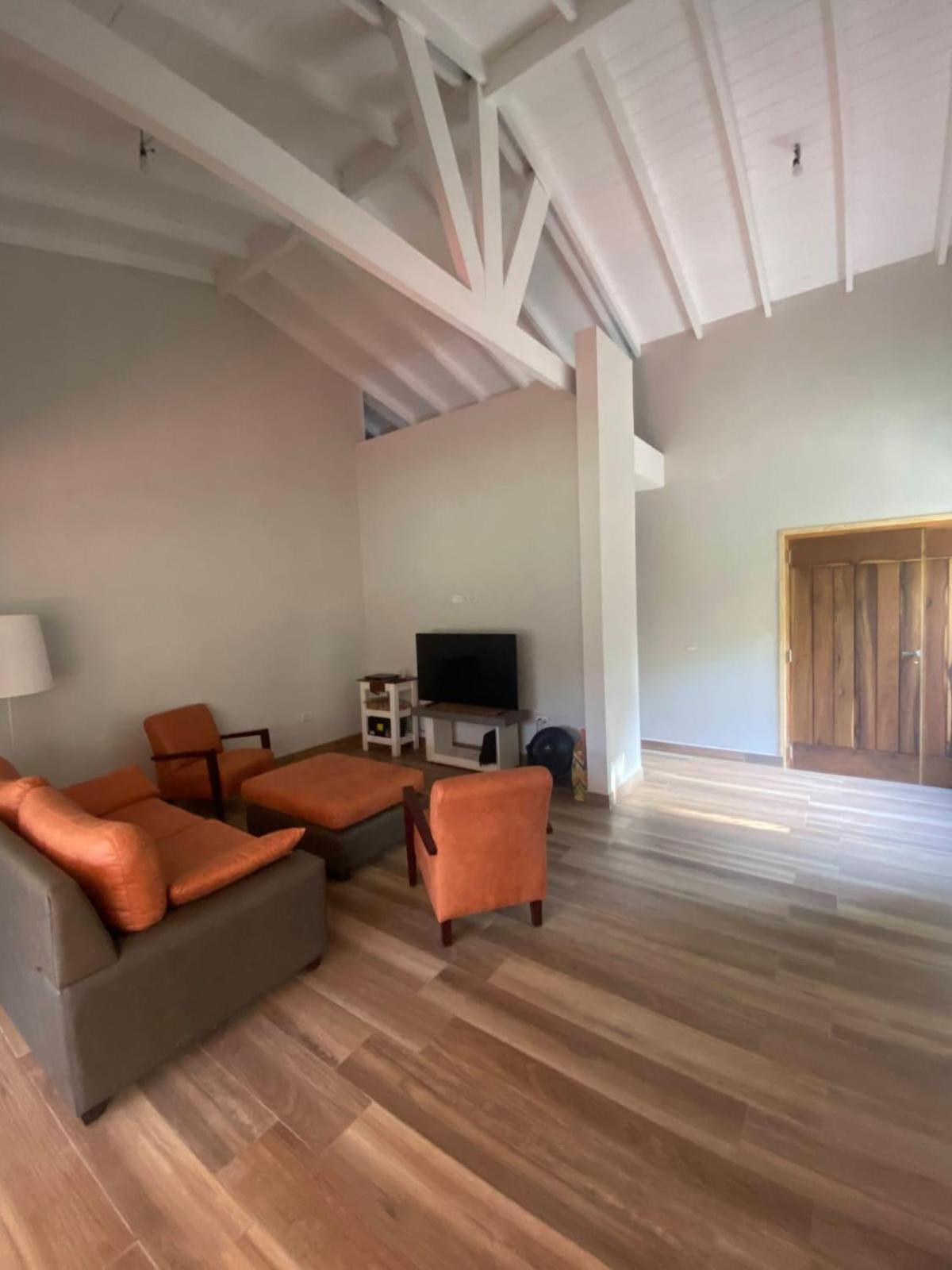 Three-Bedroom House photo 2