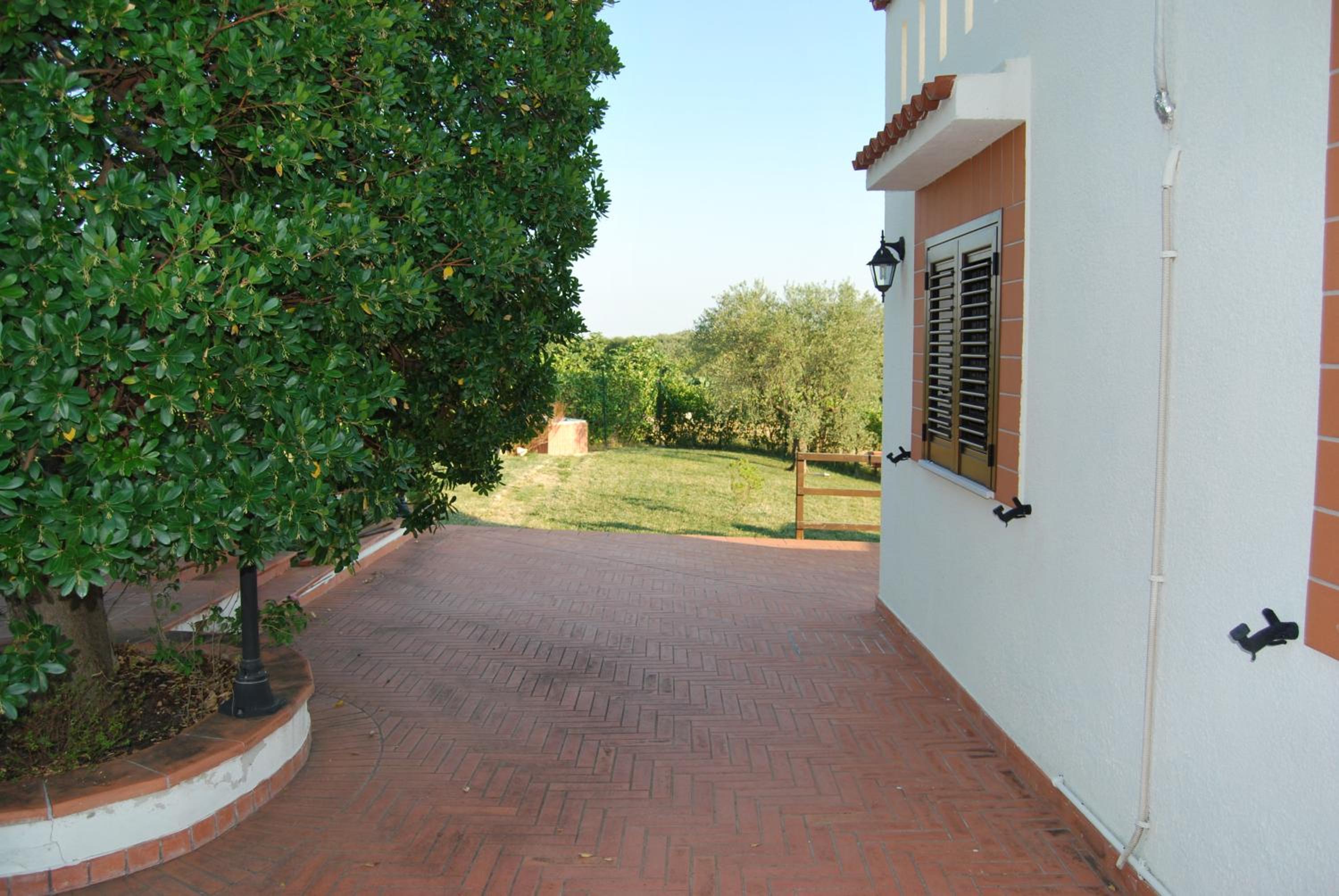 Two-Bedroom House photo 2