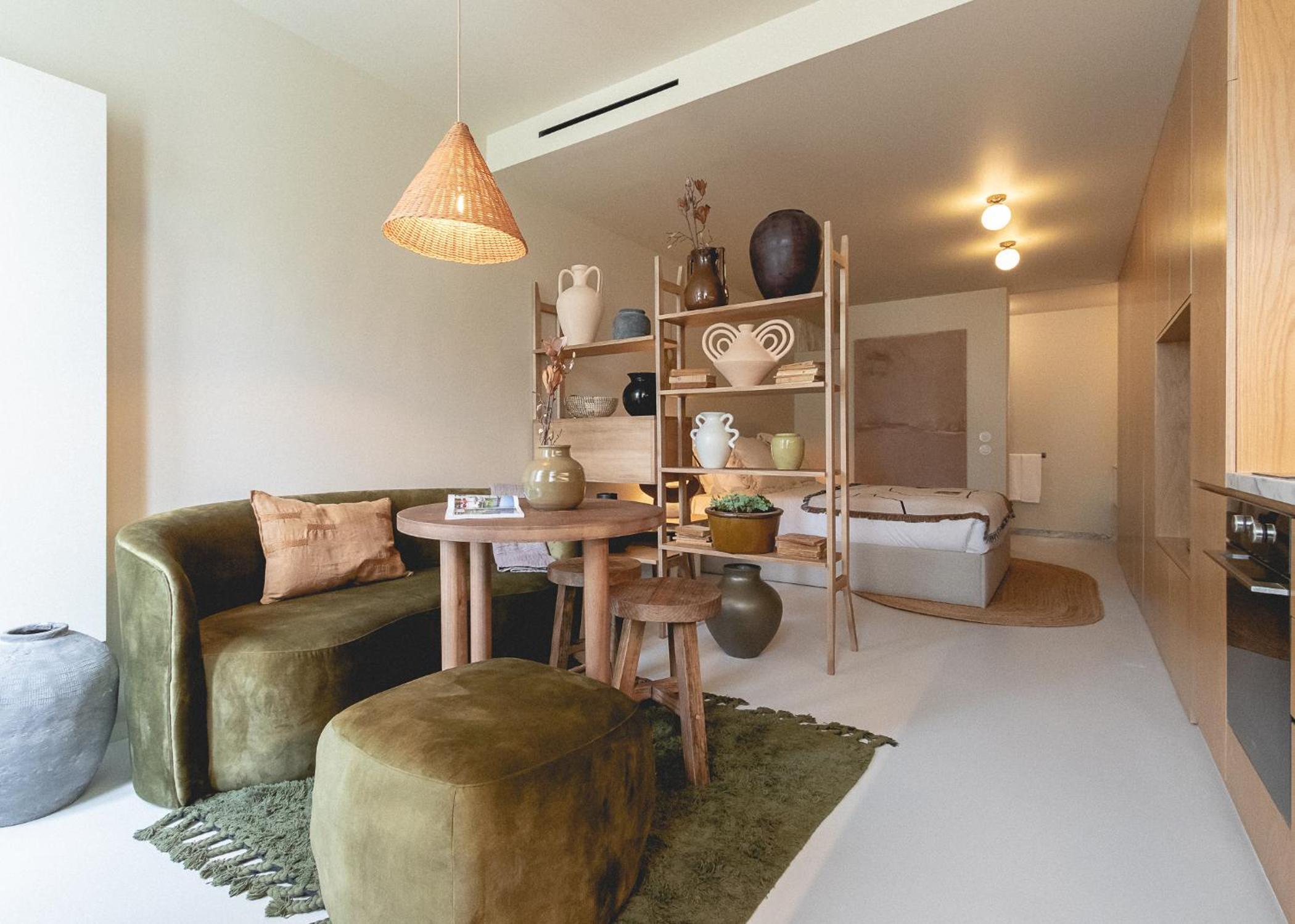 Standard Studio - Photo 1