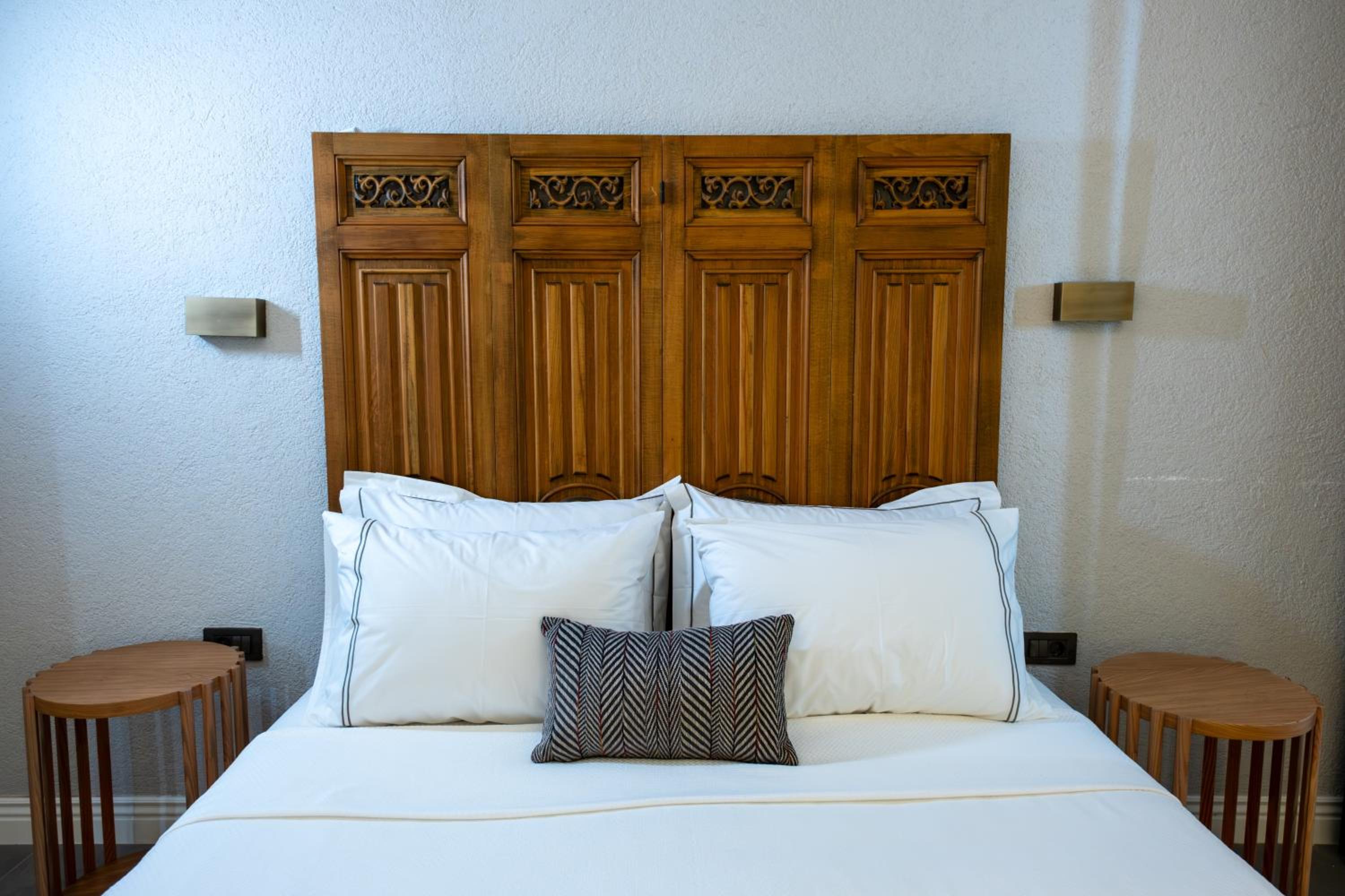 Double Room with Balcony - Basement